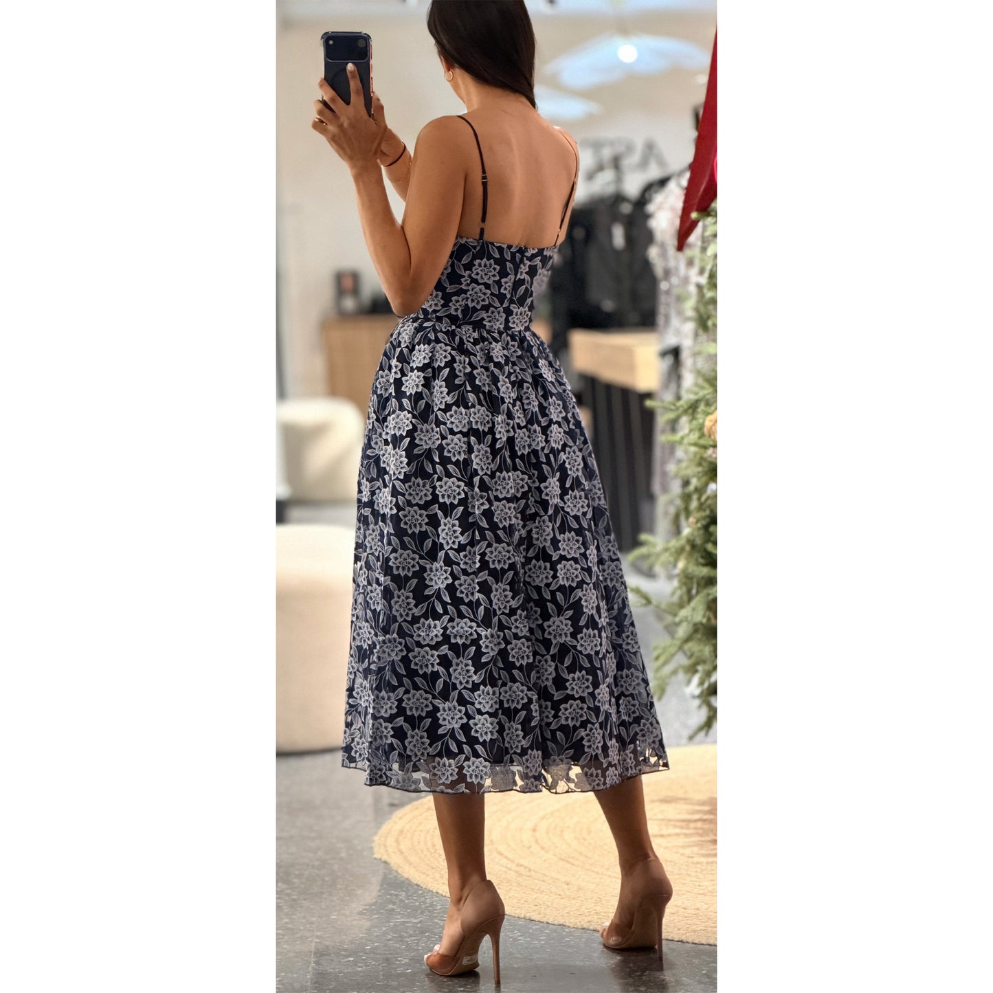 FLOWER DETAILS BLUE MAXI DRESS