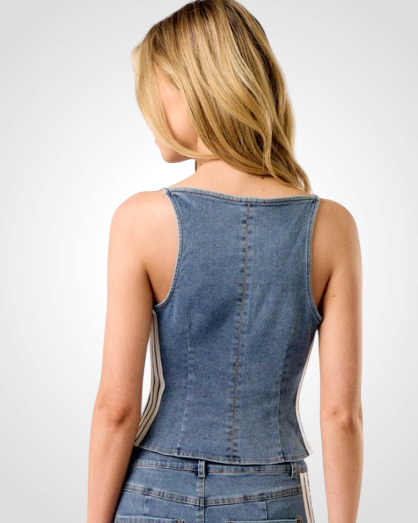 STRIPED DENIM BUTTON DOWN TOP