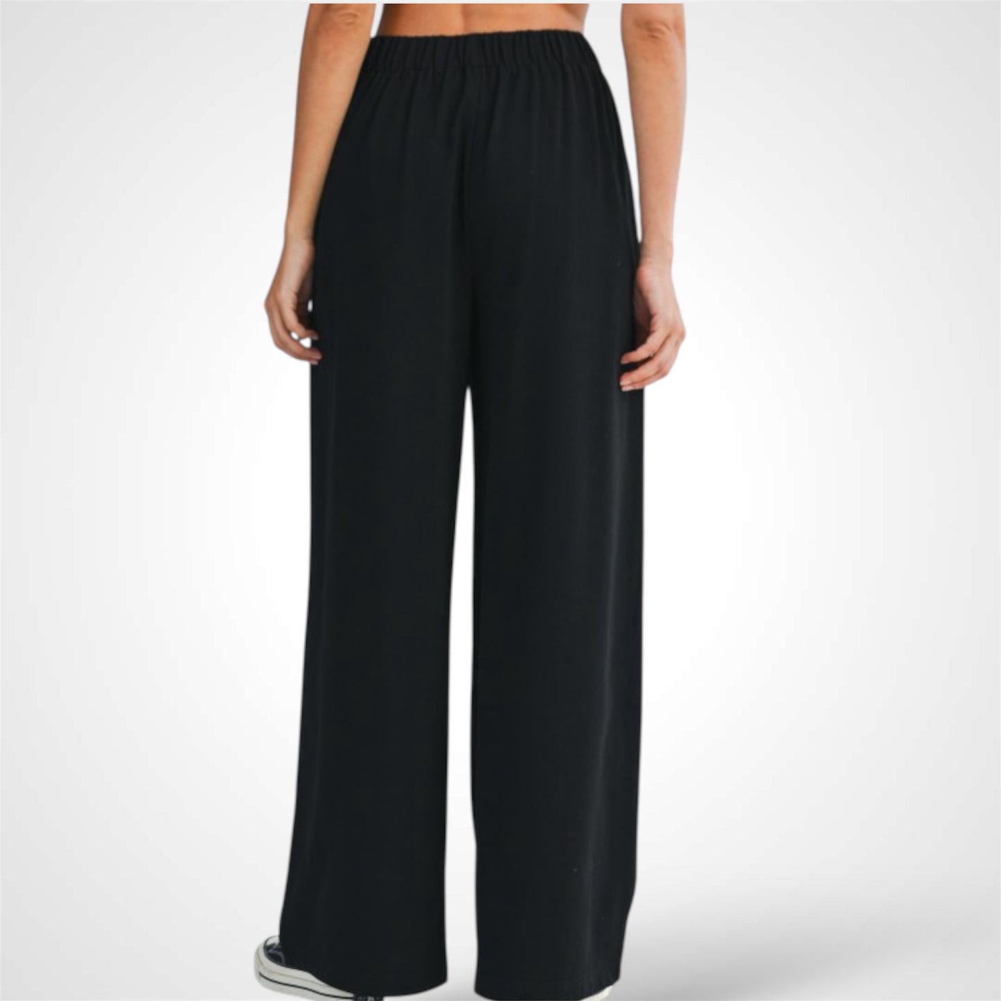 PLEATED WIDE LEG SWEATPANTS