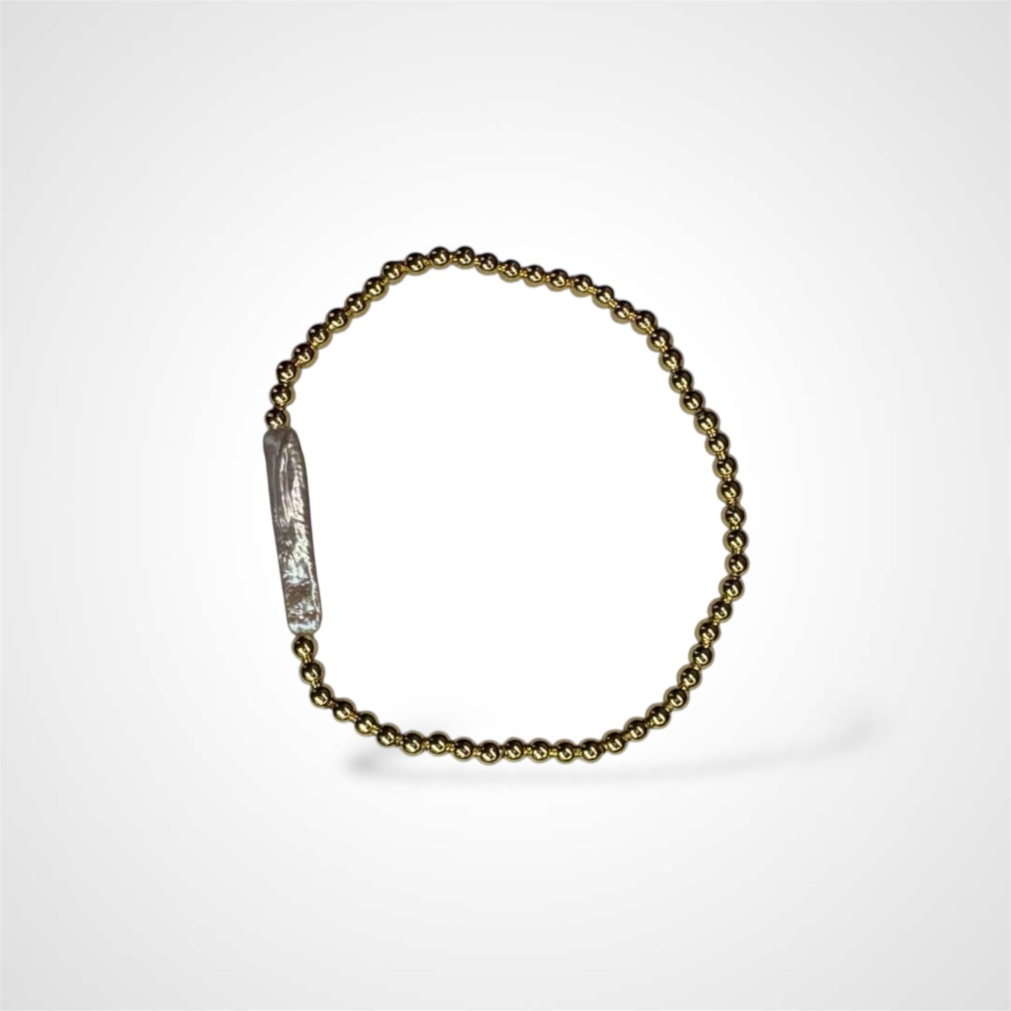 ARIA'S GOLD BRACELET04