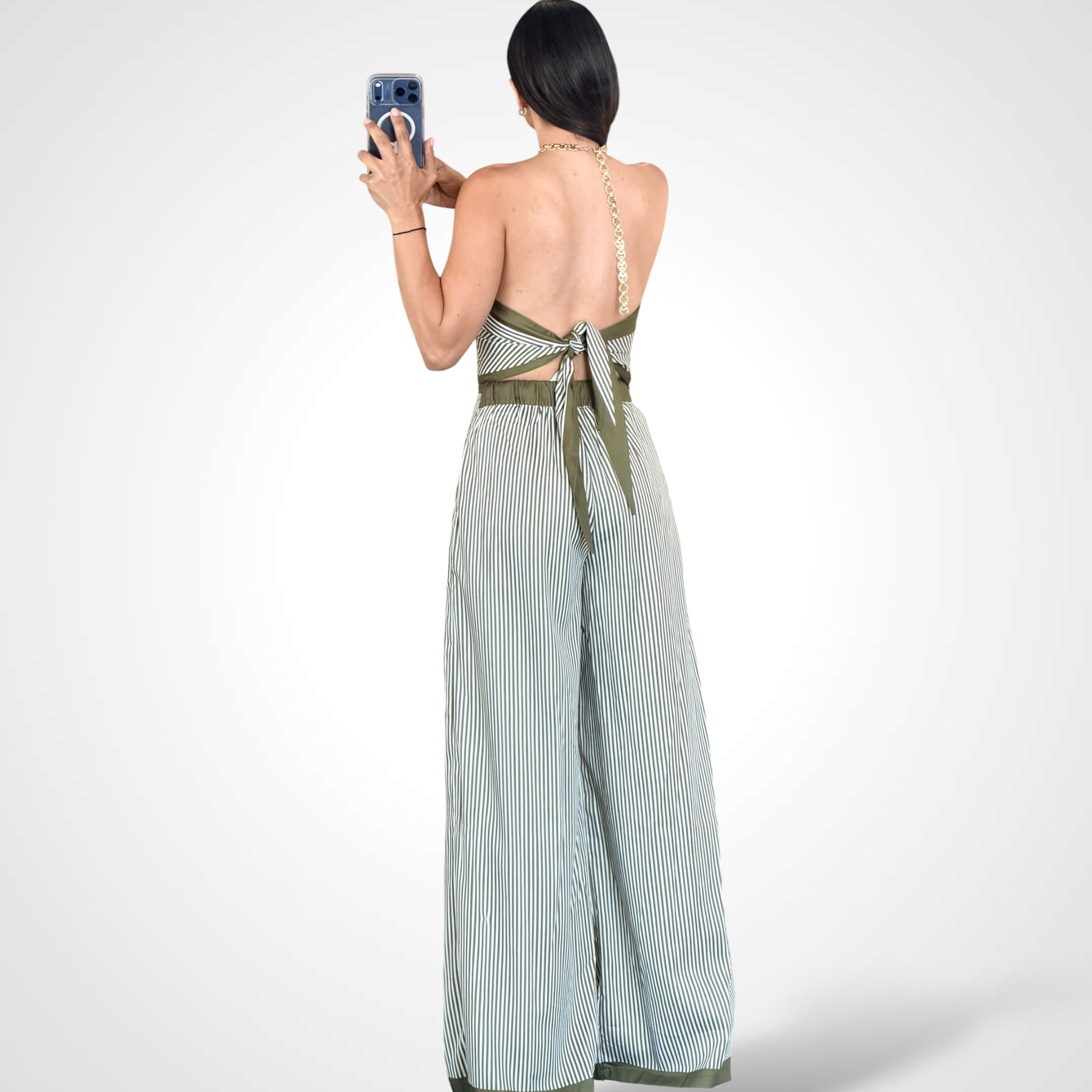 (PRE-ORDEN 12 Mayo 26) Modern Halter Stripped Jumpsuit•-3