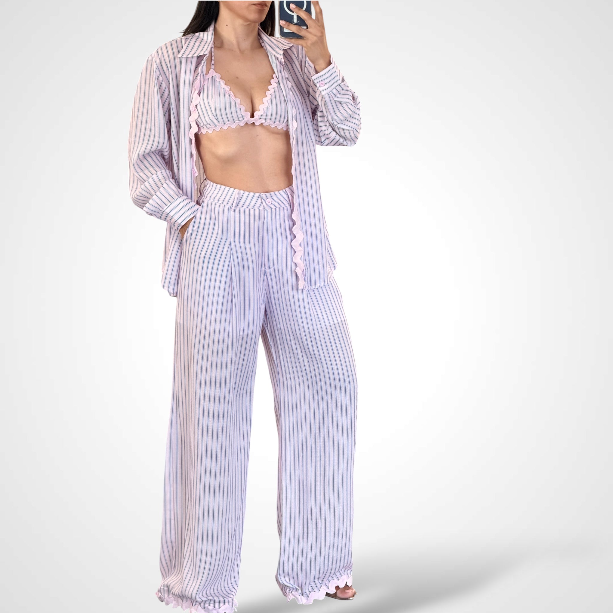 Pink Top W Bralette & Button Closure Pants Stripes Colorblock Set•