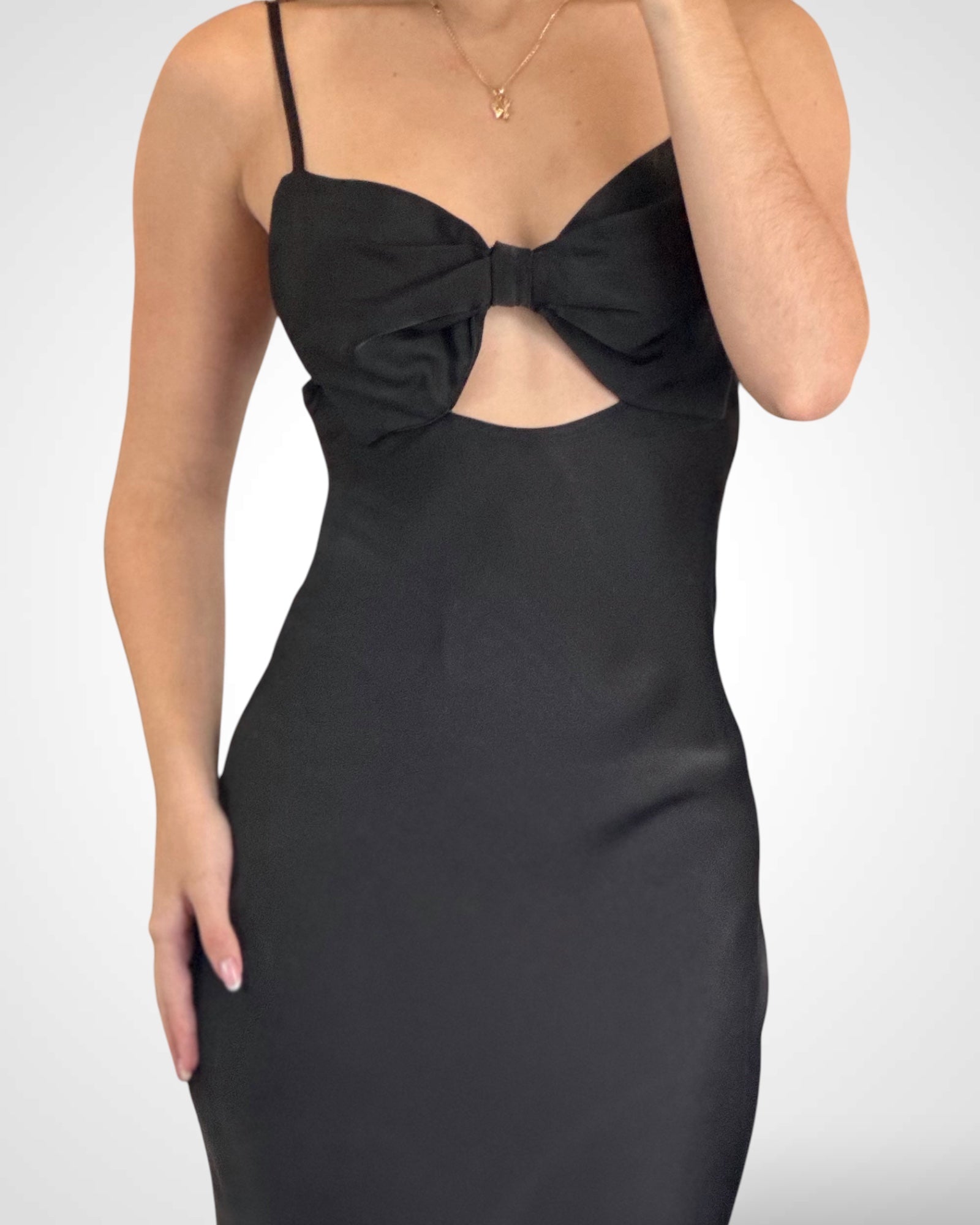 Oversized Bow Sweetheart Cut Maxi Dress - Black•-2