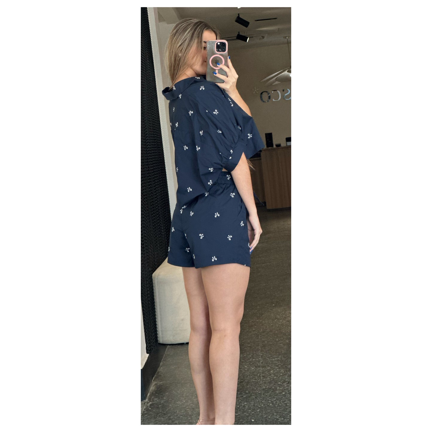 BOW EMBROIDERED POPLIN CROPPED BOXY SHIRT