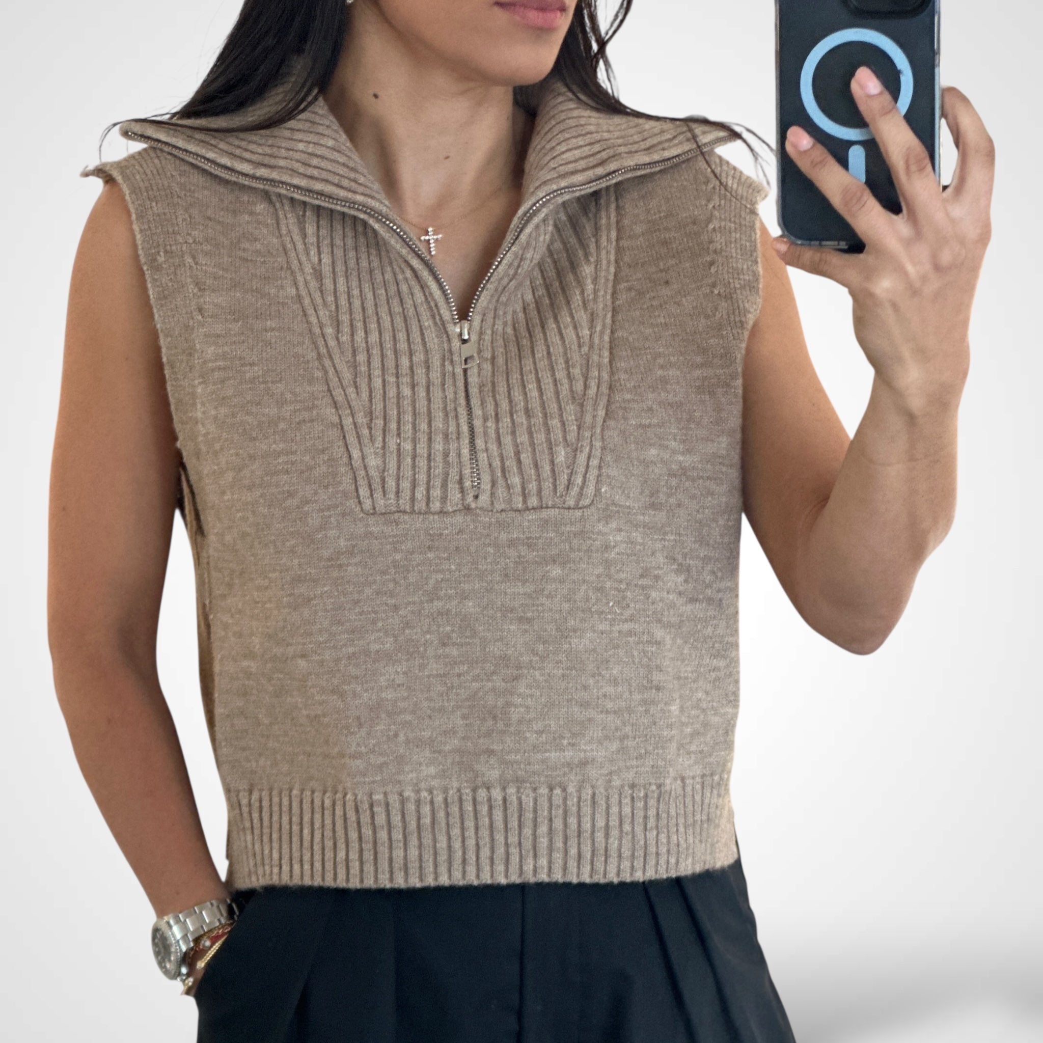 VEST KNIT TOP WITH ZIP NECK
