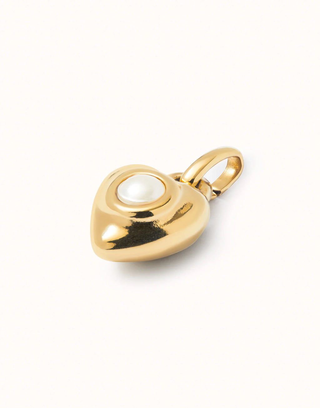Uno de 50 18K gold-plated charm with pearl.