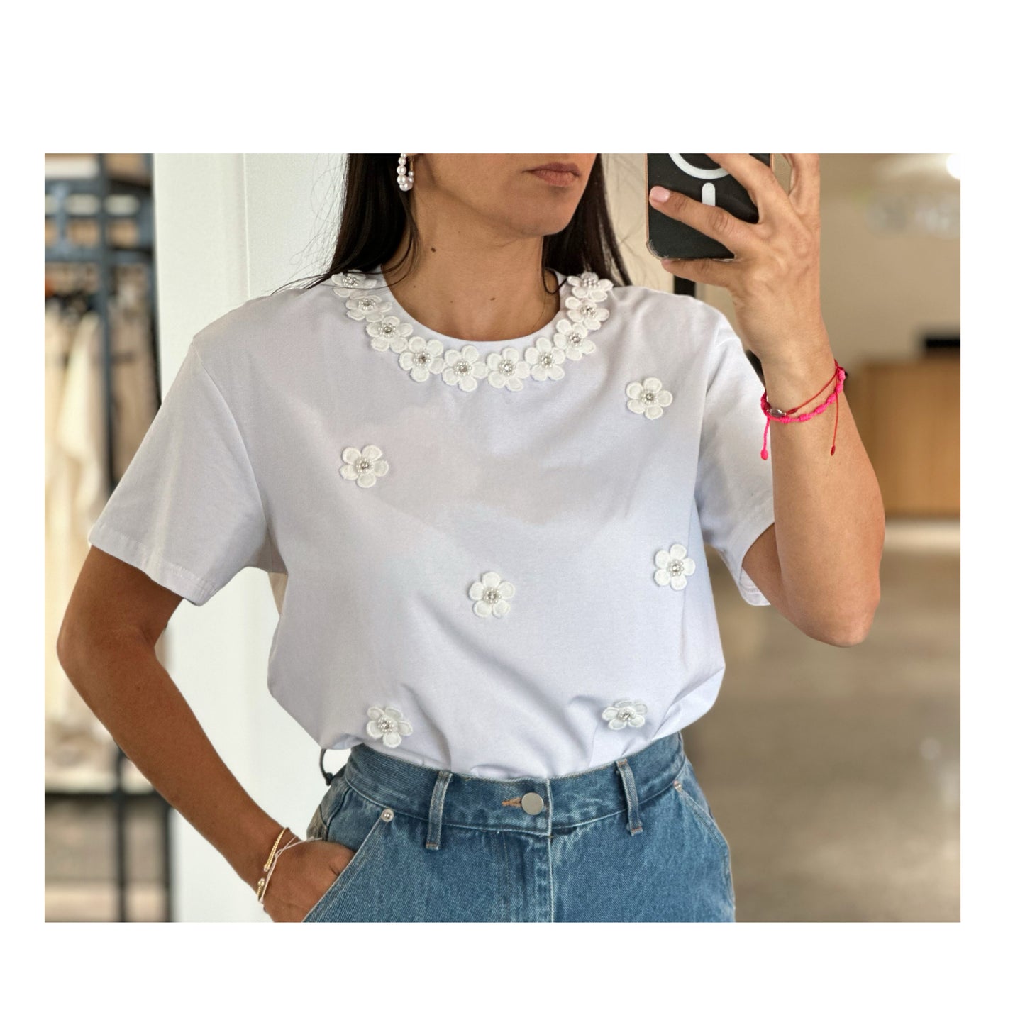 WHITE FLOWERS DETAILS SHIRT