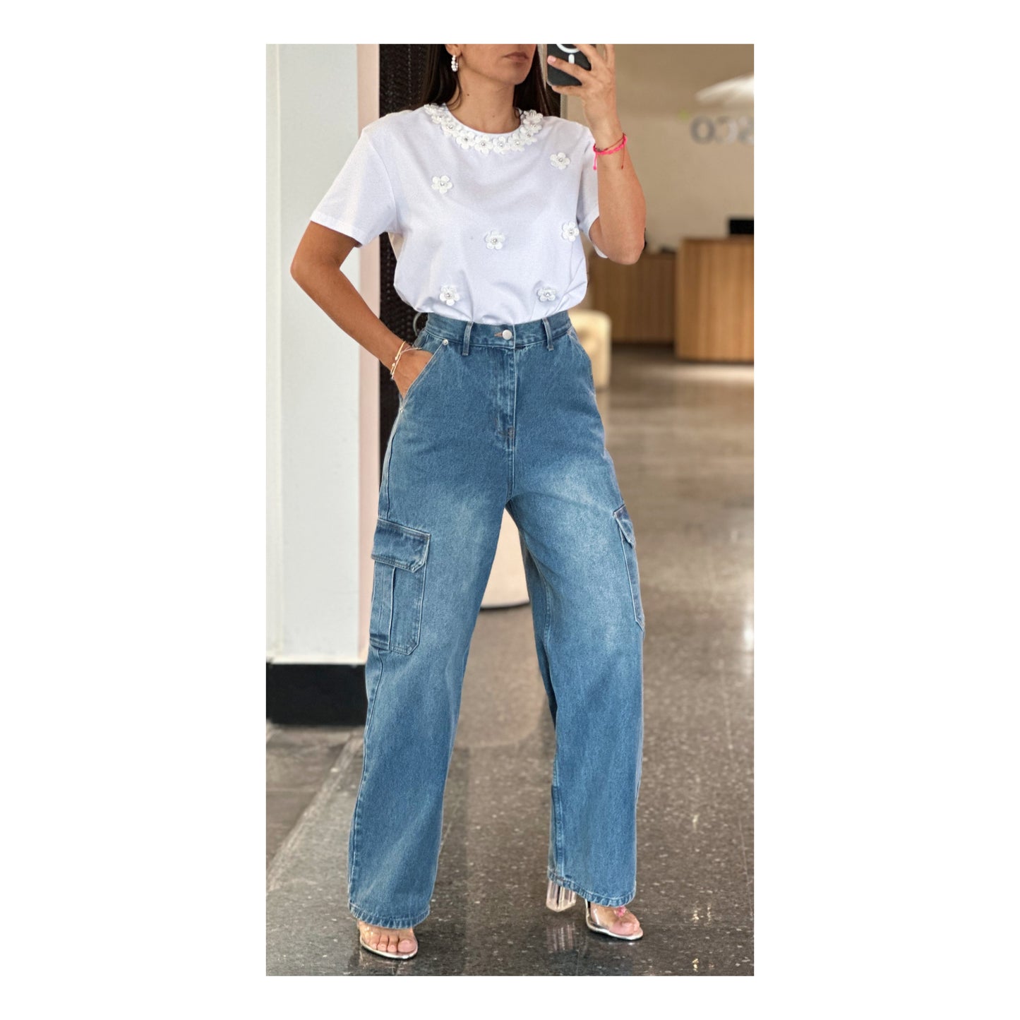 WHITE FLOWERS DETAILS SHIRT