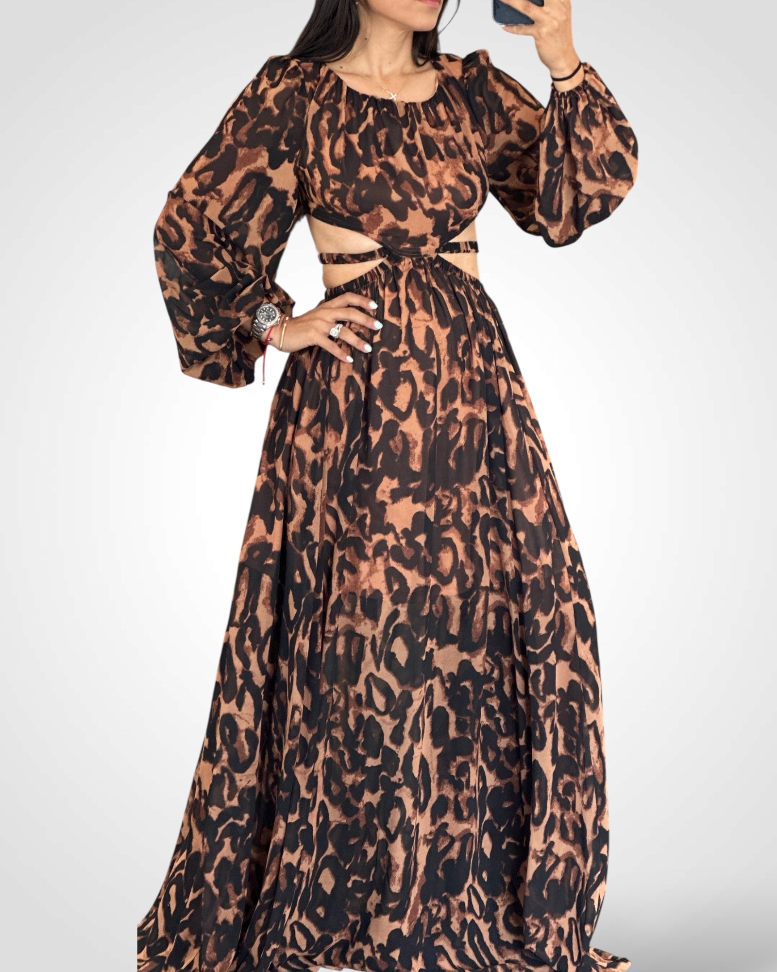 BROWN CHEETAH LONG SLEEVE MAXI DRESS•