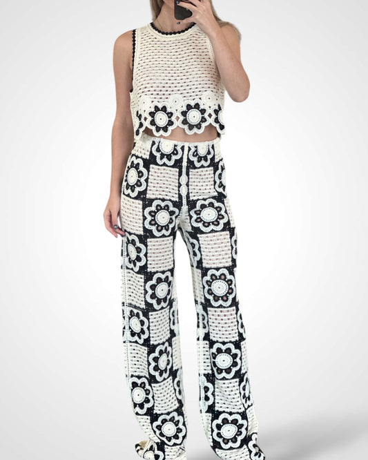 Flower Crochet Two-tone Knit Pant Set