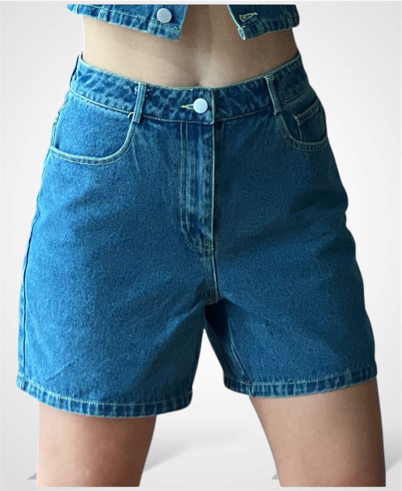 Mid Lenght Denim Short•