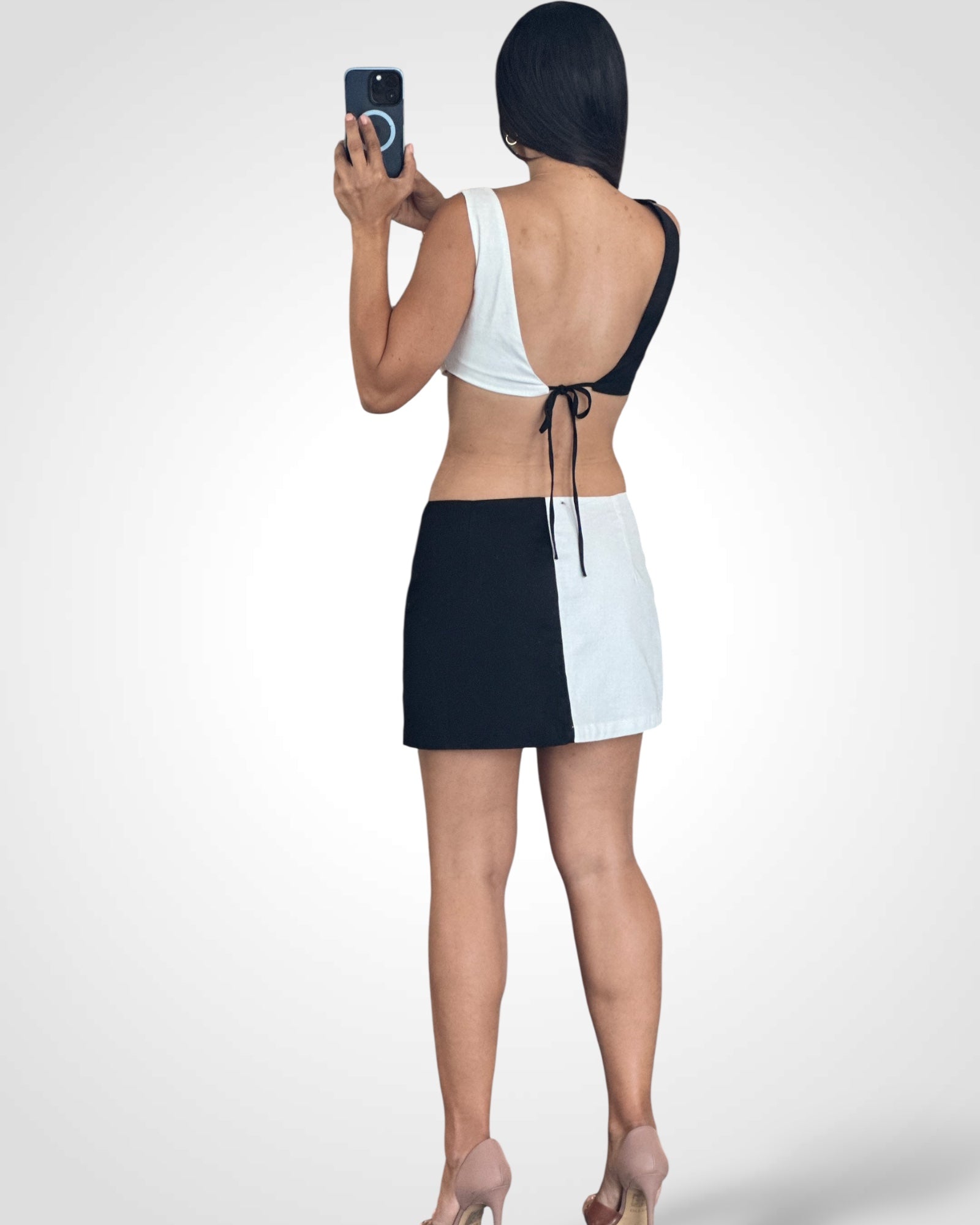 BLACK AND WHITE MINI DRESS