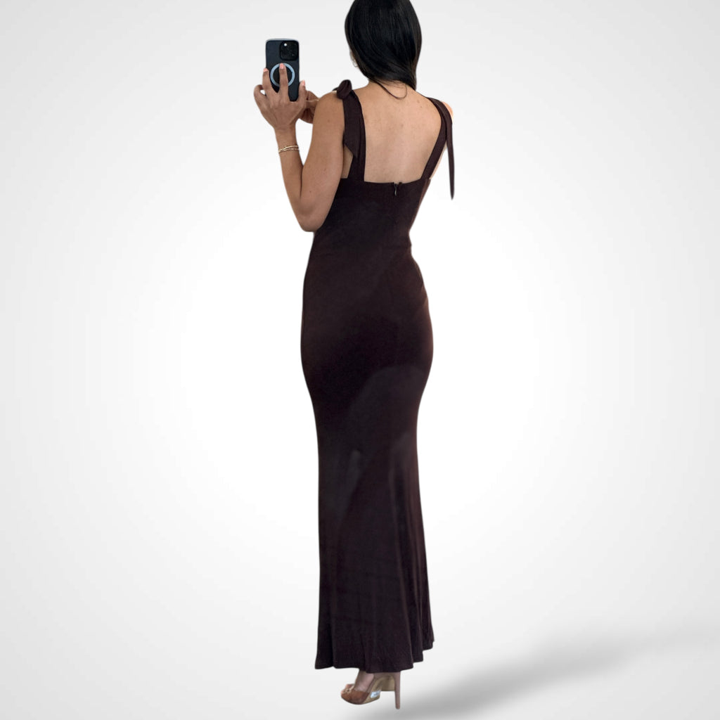 SLEEVELESS TIED STRAP MAXI DRESS