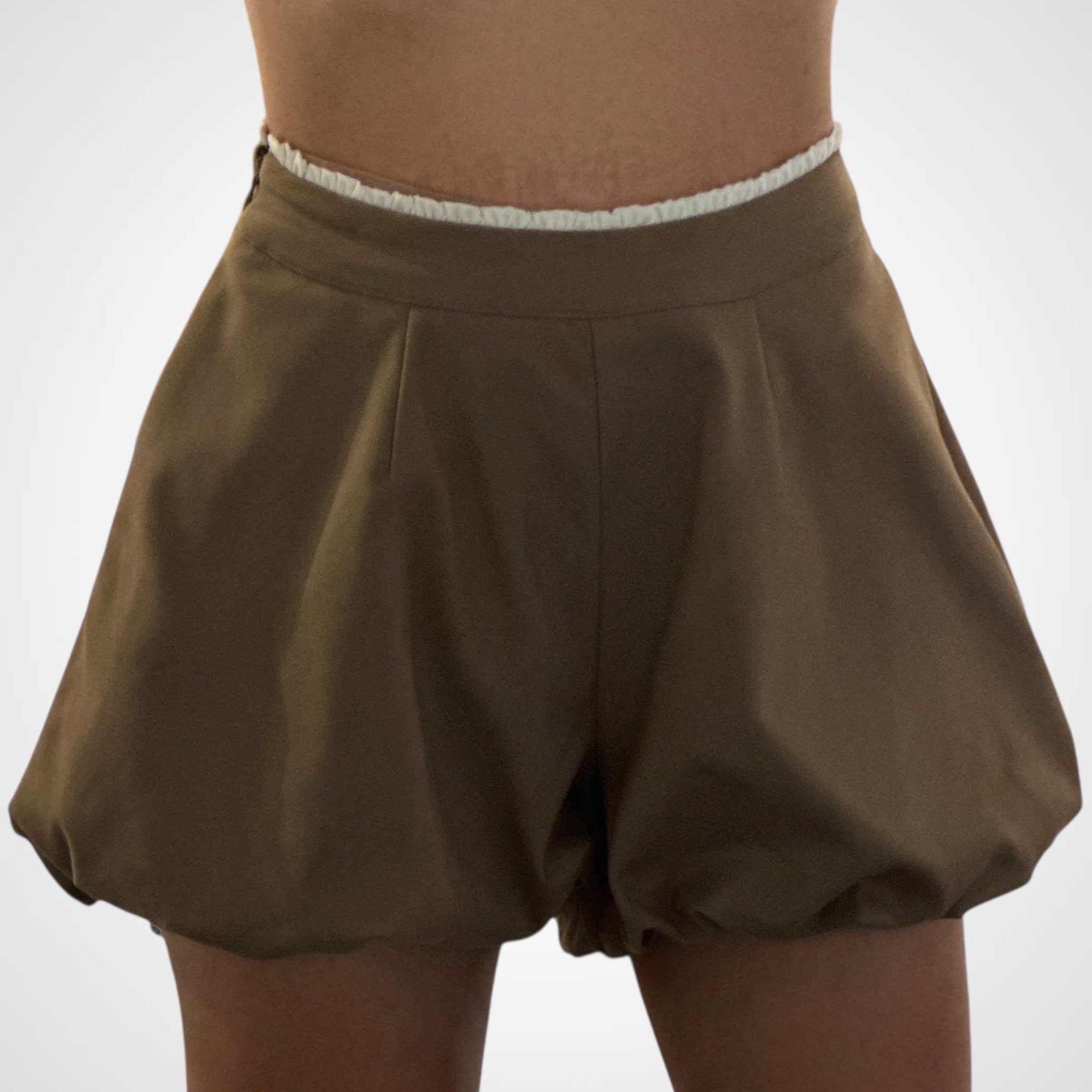 LT MOCHA BALLOON DETAIL SHORTS