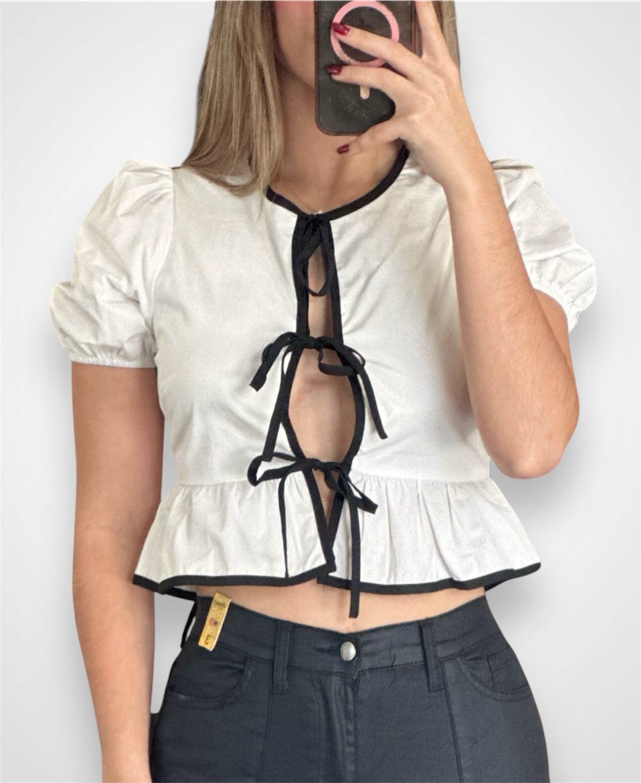PUFF SHORT SLEEVE CONTRAST BOW DETAIL OPEN BLOUSE•
