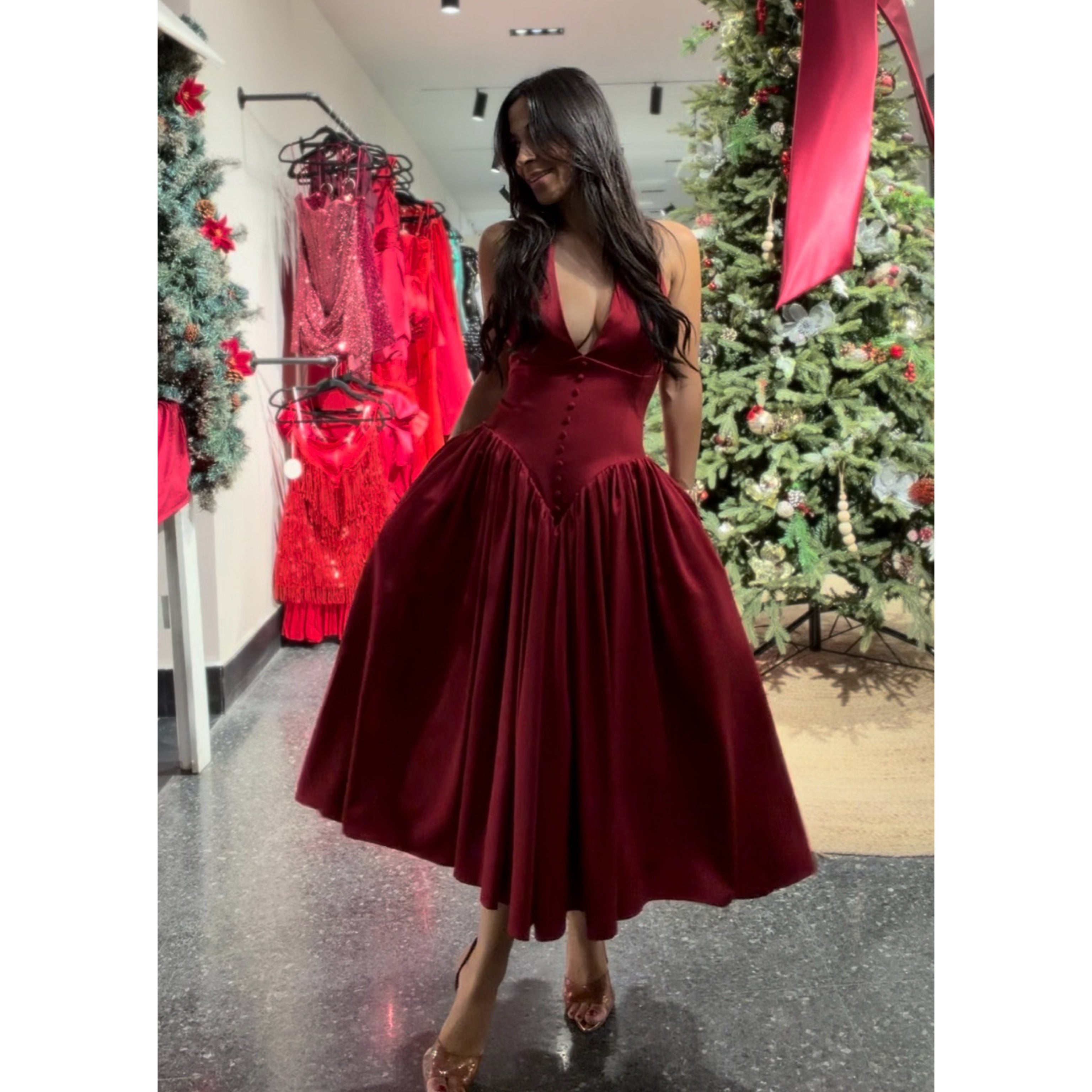 CARA RED PLUNGING HALTER BACKLESS MAXI DRESS•-4