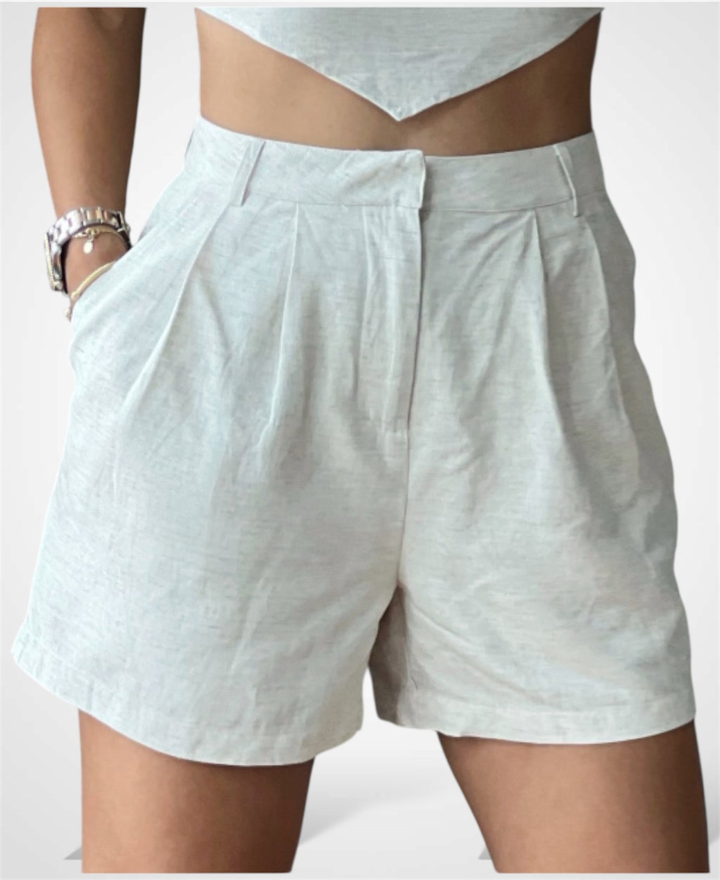 Mid Pleated Short