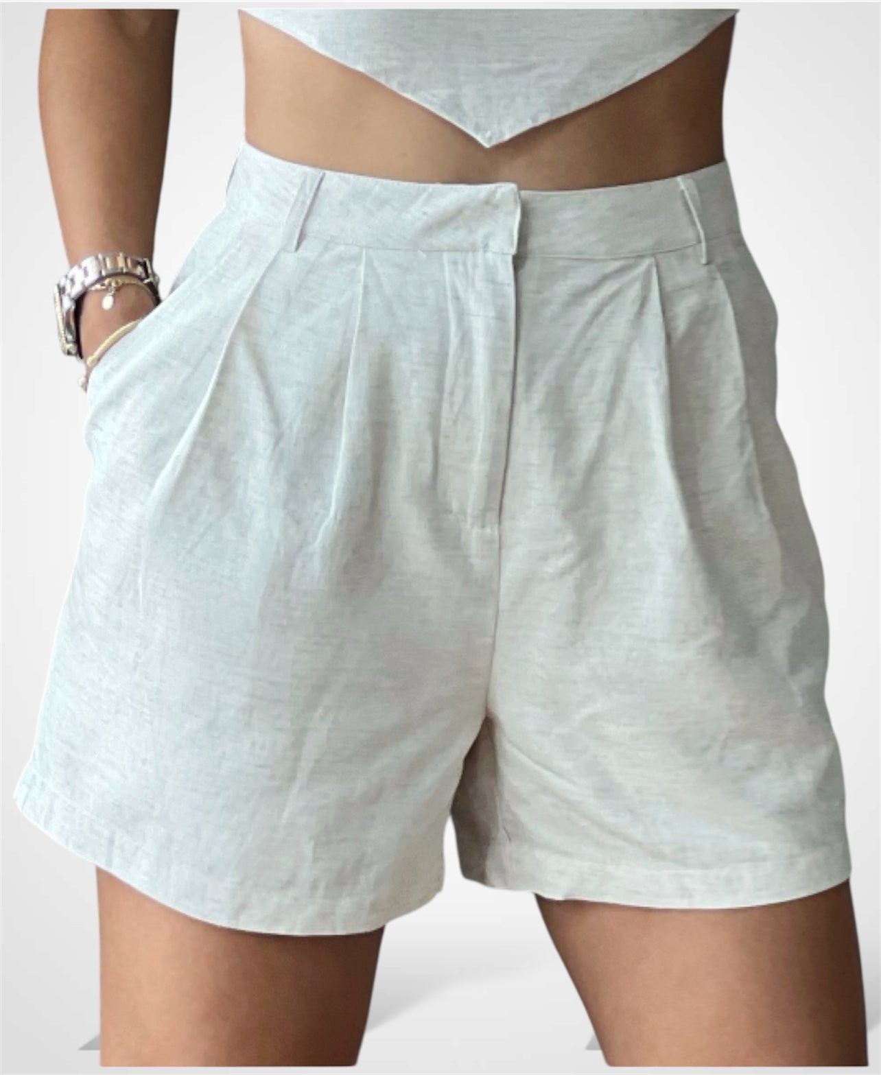 Mid Pleated Short