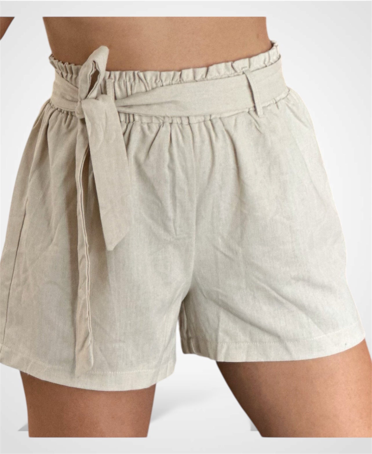 CREAM SHORT PANT•
