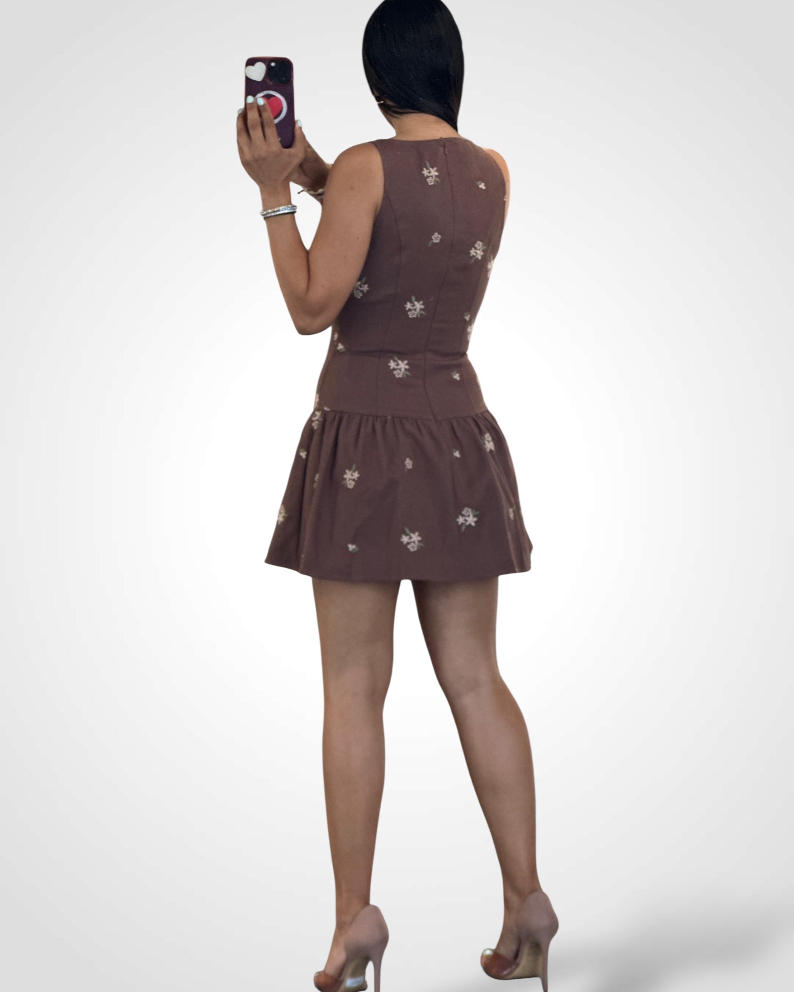 EMBROIDERED SLEEVELESS SHIFT DRESS