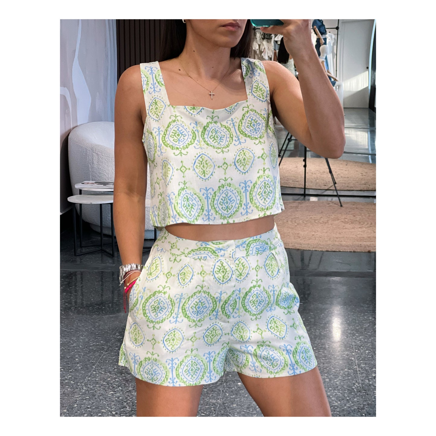 BOHO PRINT SHORTS WITH PLEATS DETAIL