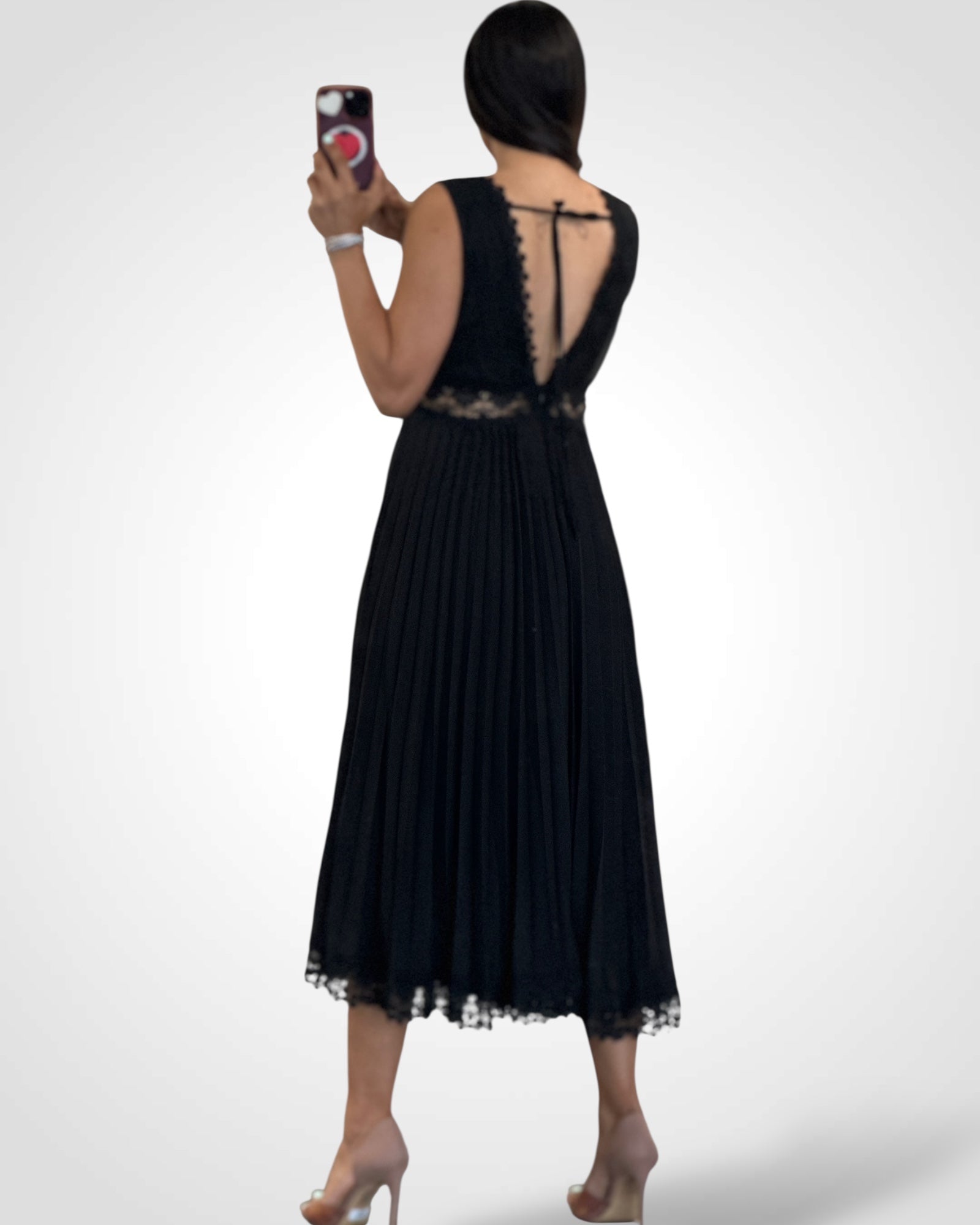 V-neck Trim Detailed Pleated Maxi Dress