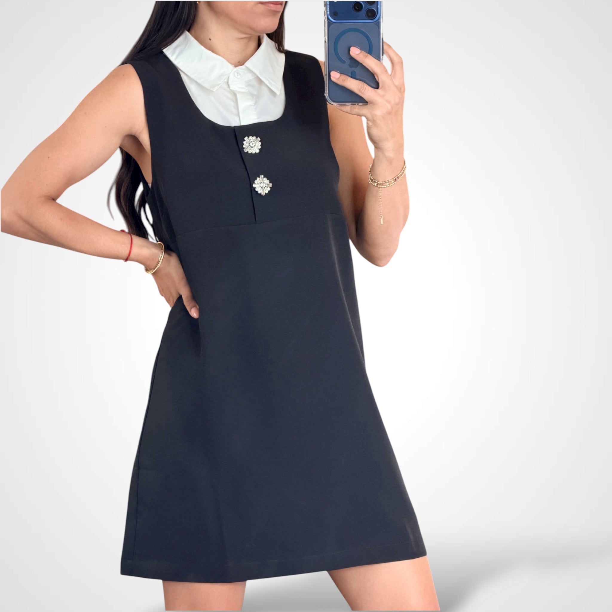 SLEEVELESS SHIRT COLLAR DRESS•