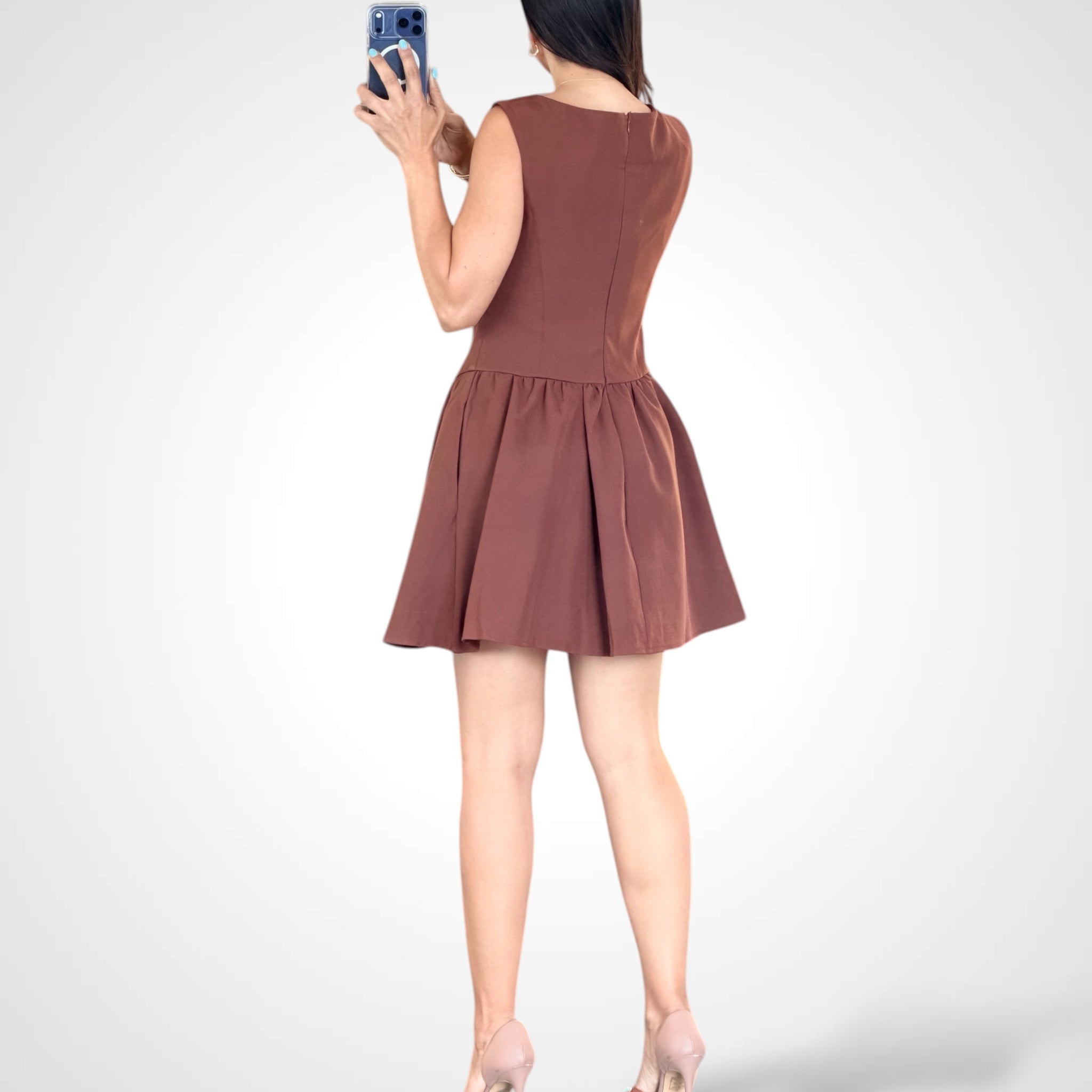 Brown Sleeveless Dress•-3