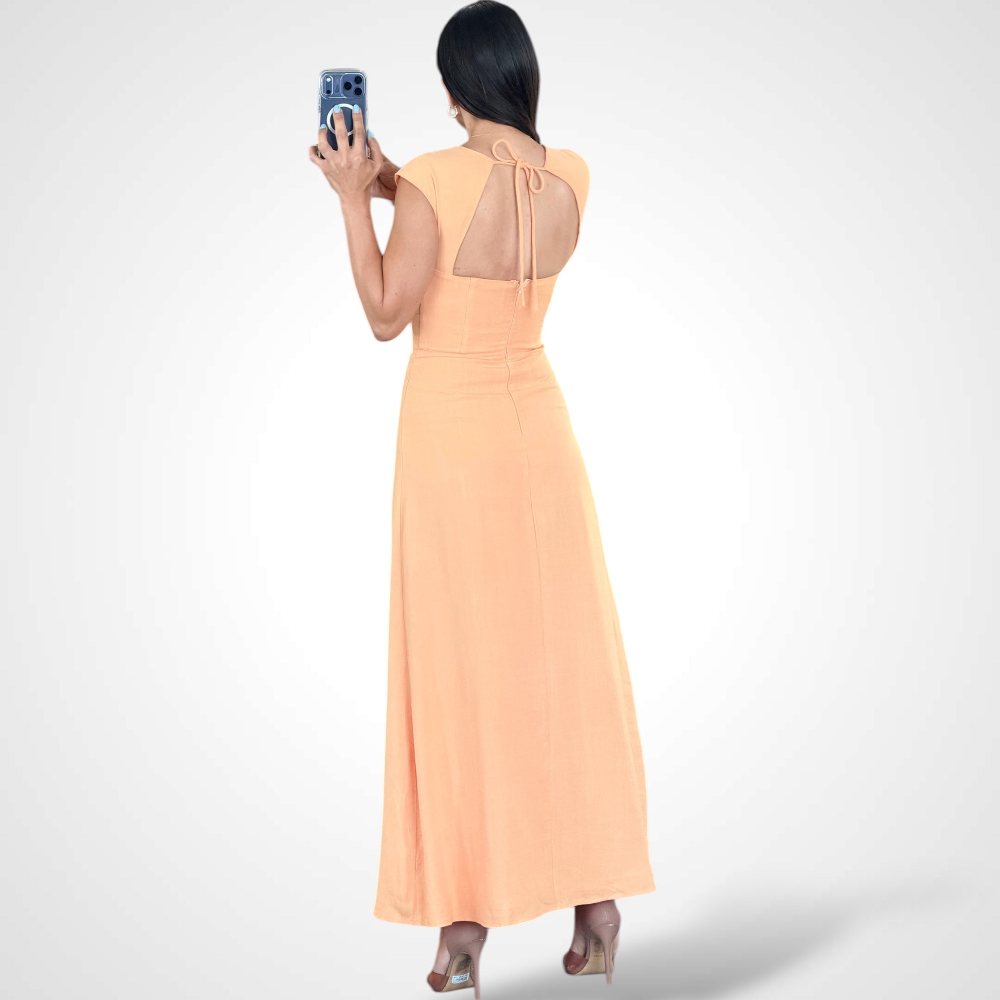 Sleeveless Keyhole Maxi Dress•-3