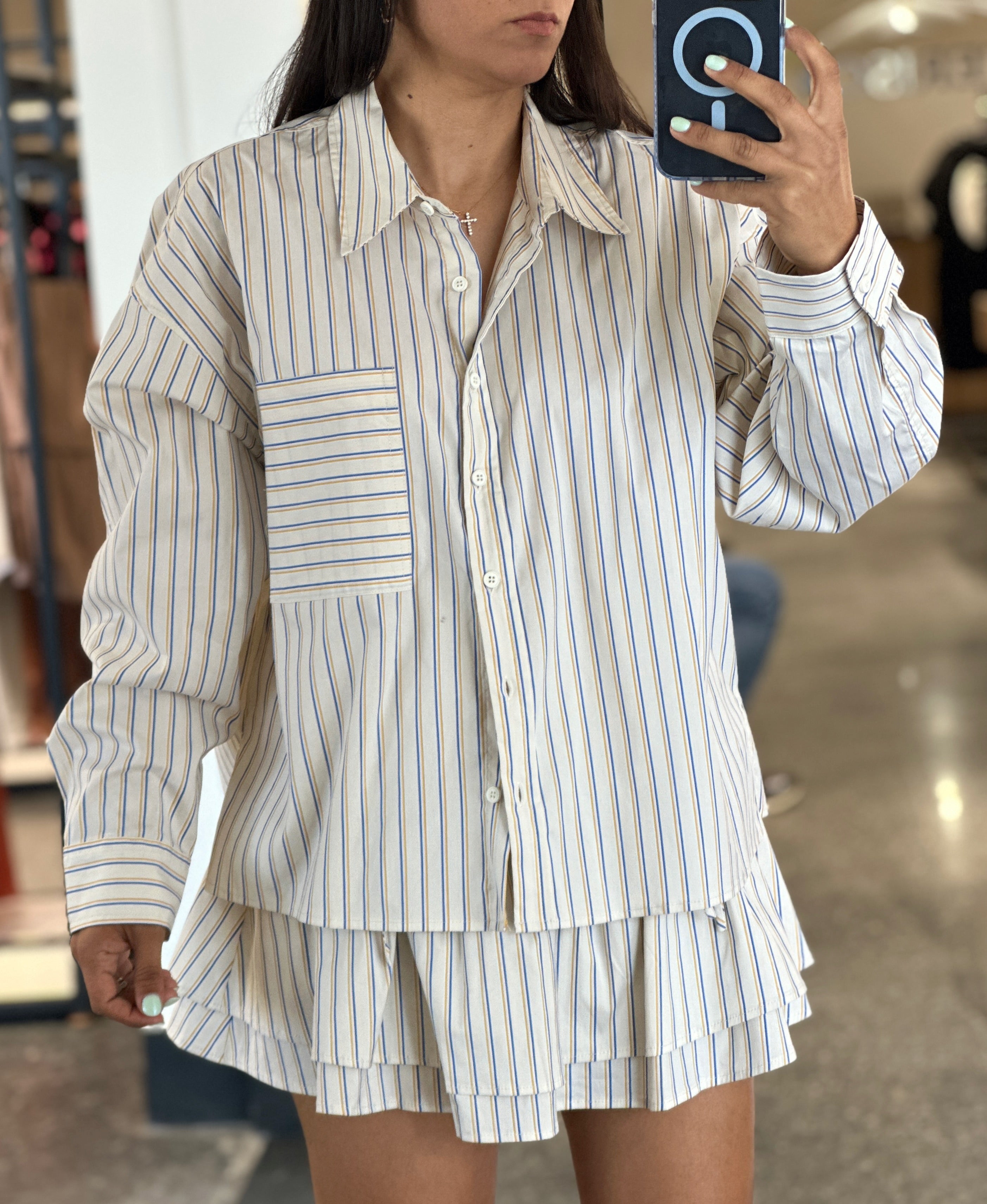 Striped Oversized Shirt•-1