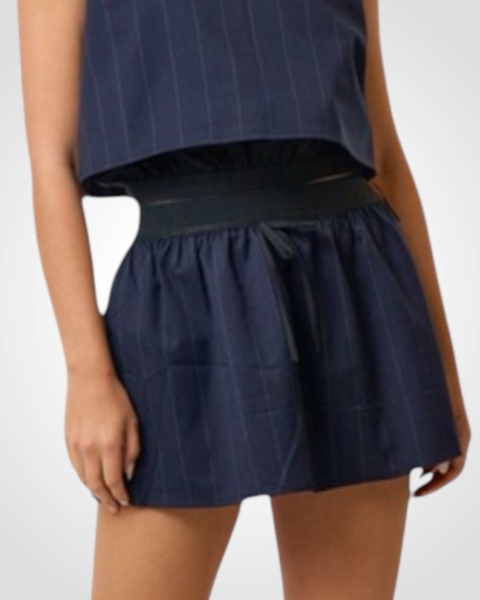 PIN STRIPE ELASTIC WAISTBAND MINI SKIRT
