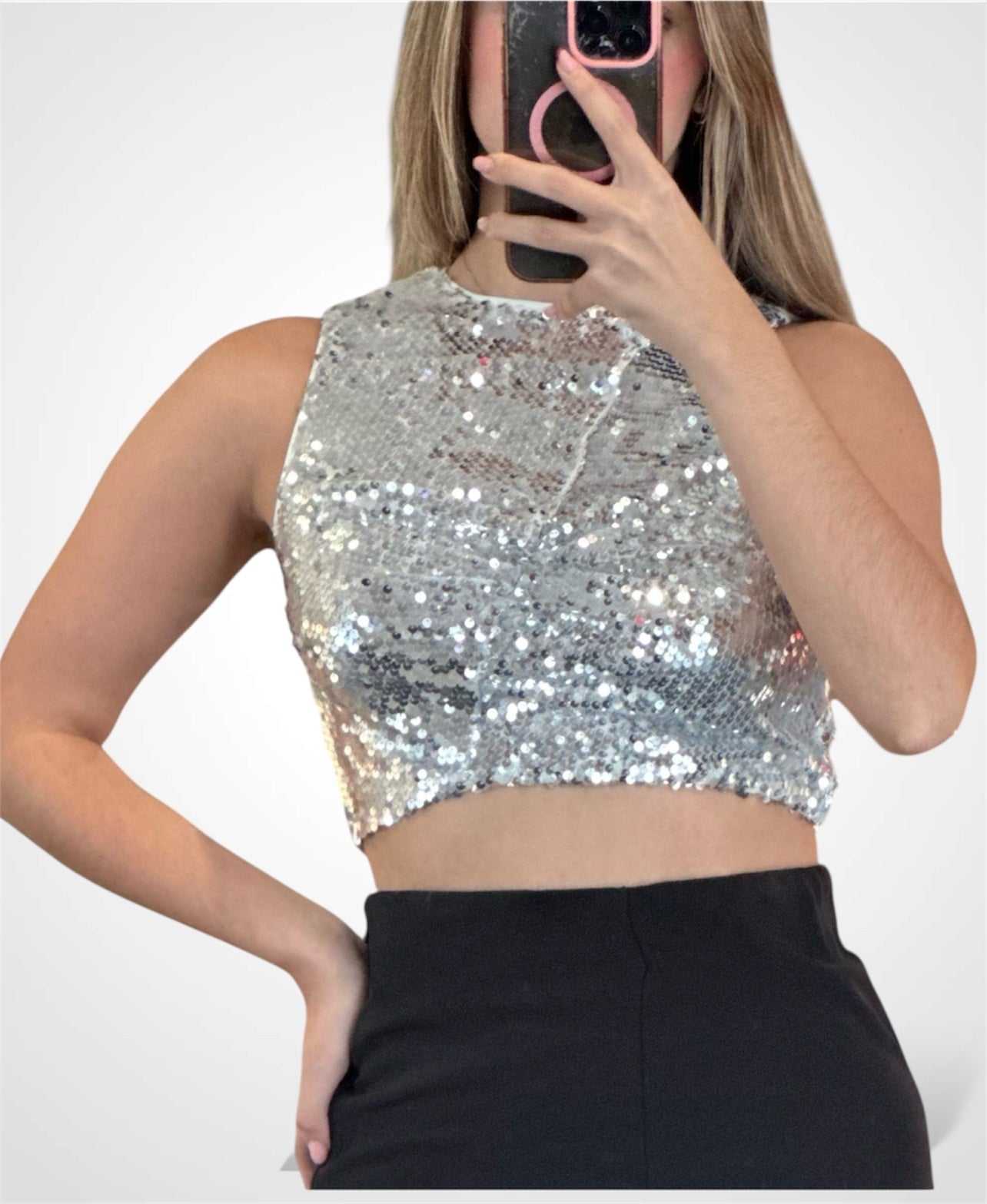 SLEEVELESS SEQUINS CROP TOP•