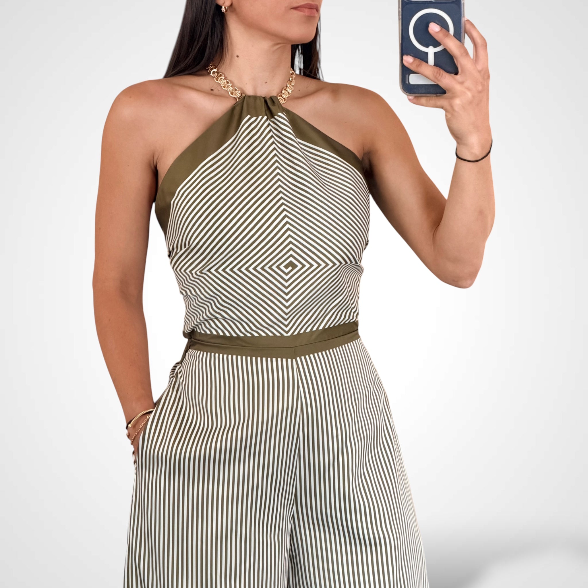 (PRE-ORDEN 12 Mayo 26) Modern Halter Stripped Jumpsuit•-2