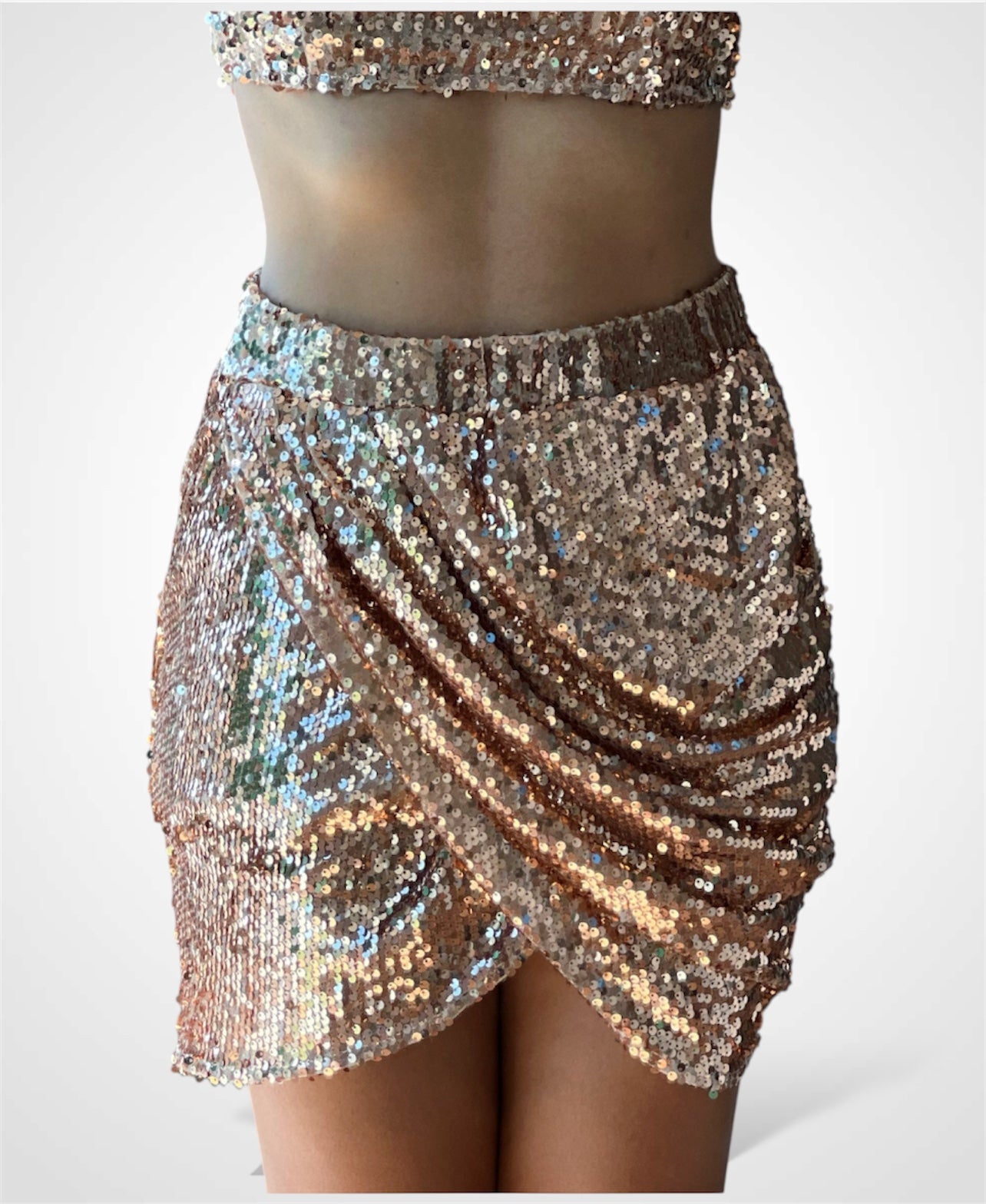 Sequin Gold Mini Skirt•