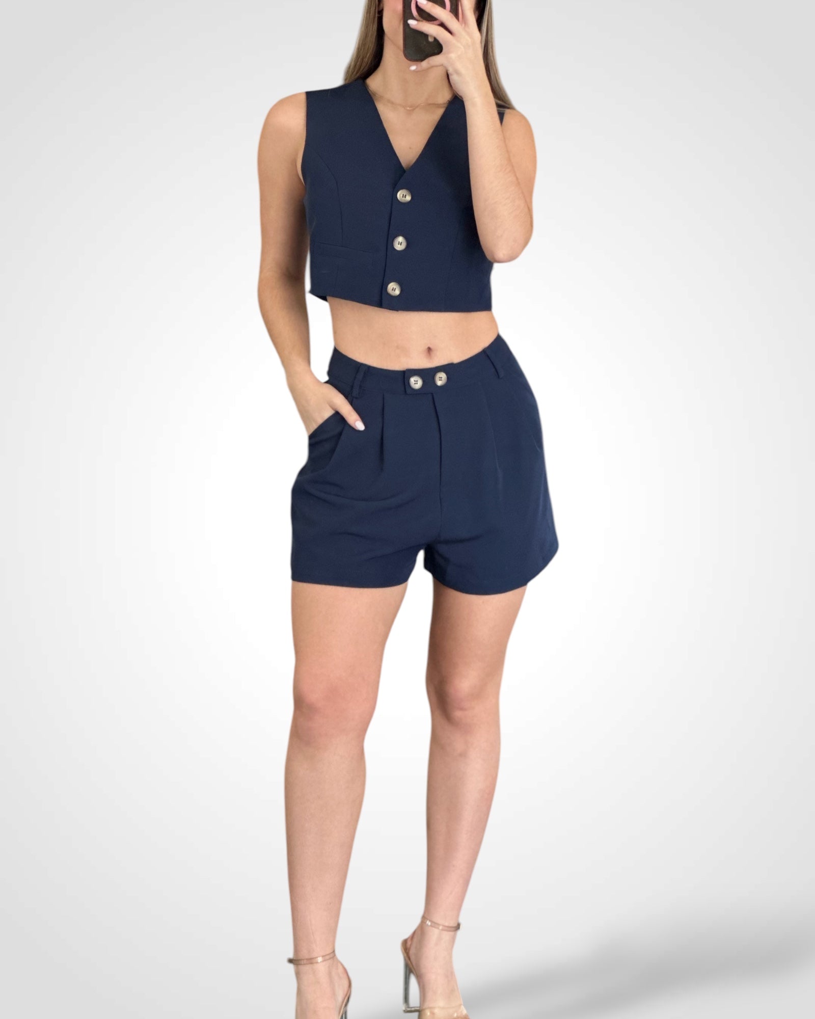HIGH WAISTED SHORTS WITH PLEATS AND FAUX POCKETS•-2
