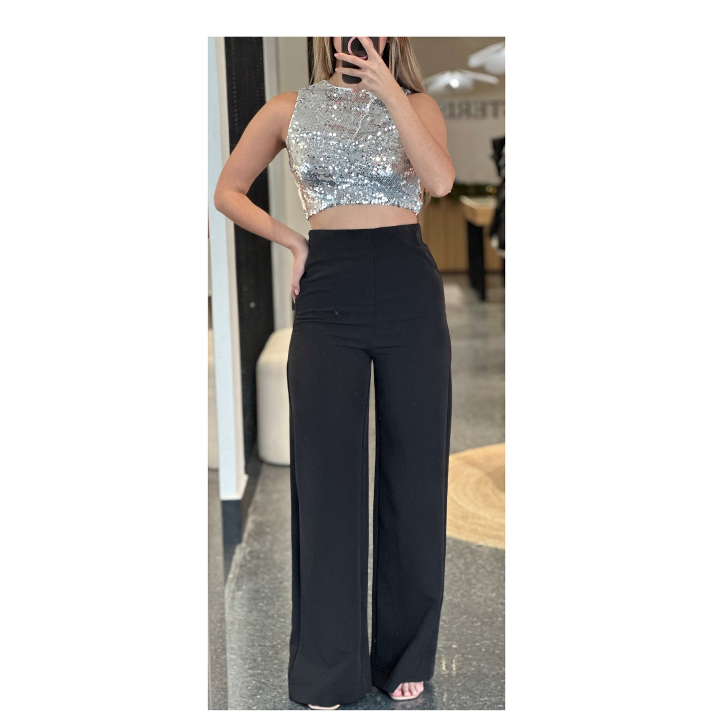 SLEEVELESS SEQUINS CROP TOP