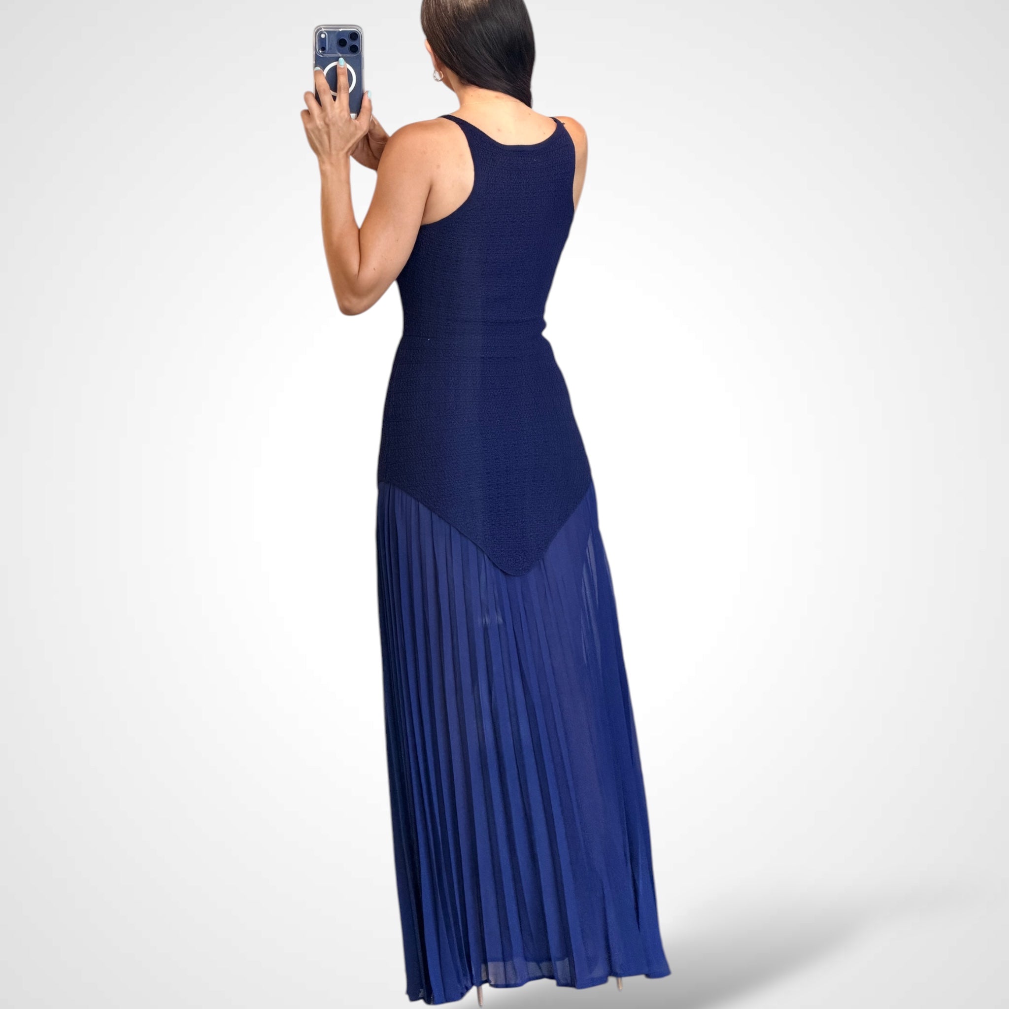 Sleeveless Sheer Knit Contrast Maxi Dress•-3