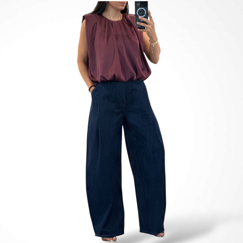 WINE SHOULDER PADDED PLEAT DETAIL SLEEVELESS TOP