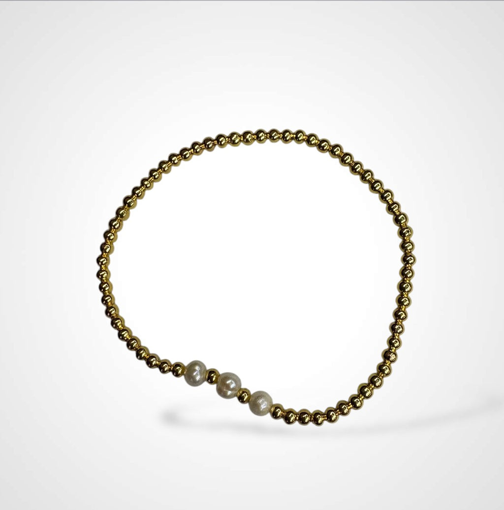 ARIA'S GOLD BEACELET W PEARLS