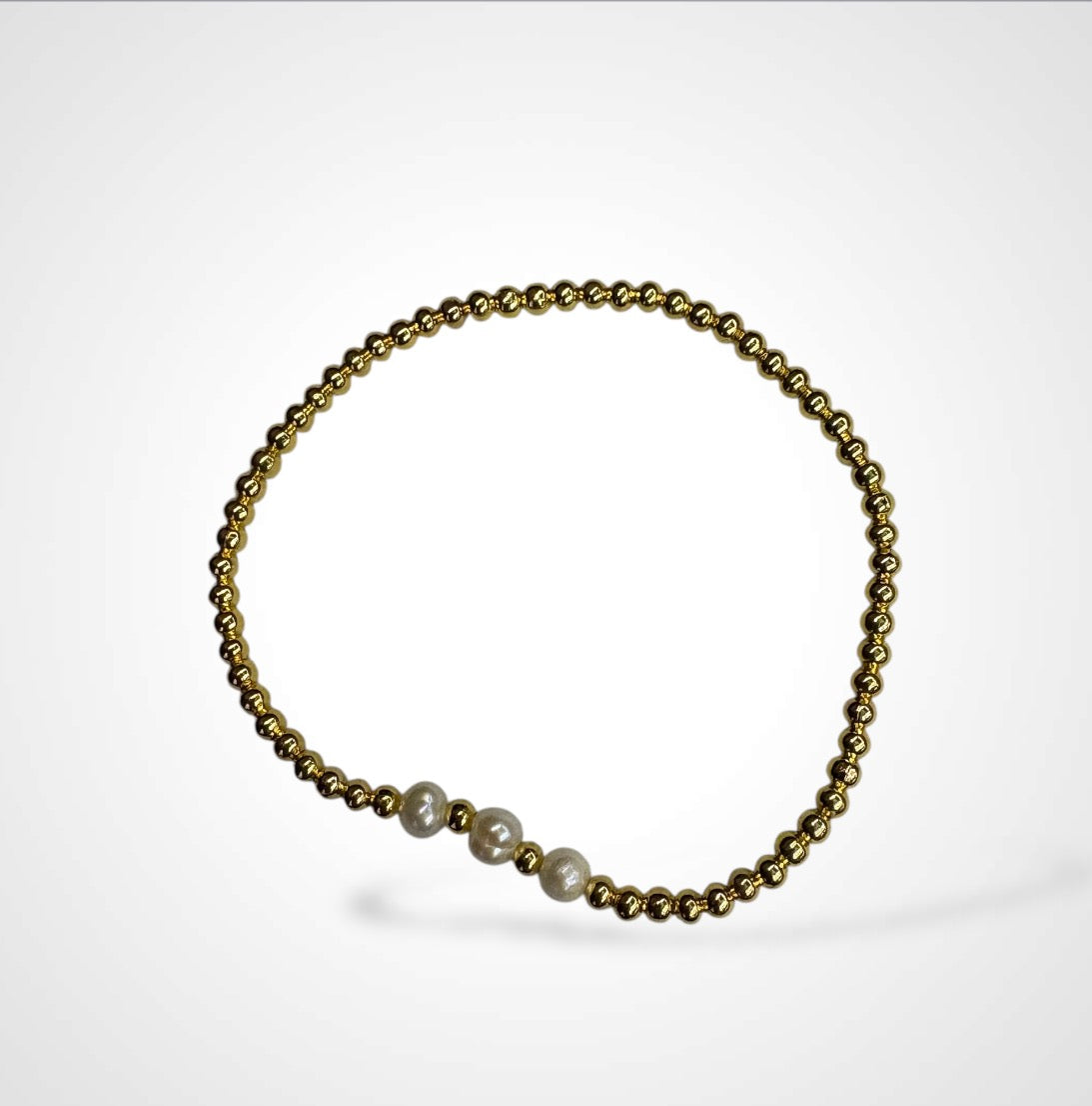 ARIA'S GOLD BEACELET W PEARLS