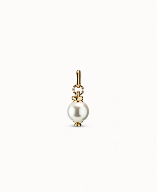 Charm bañado en oro de 18k con perla blanca