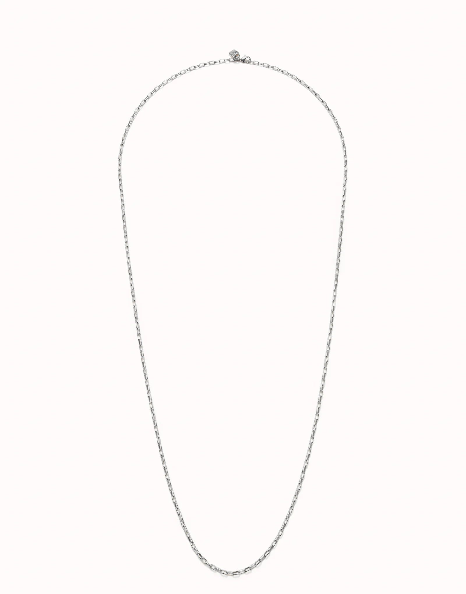 Uno de 50 Sterling silver-plated long link chain.