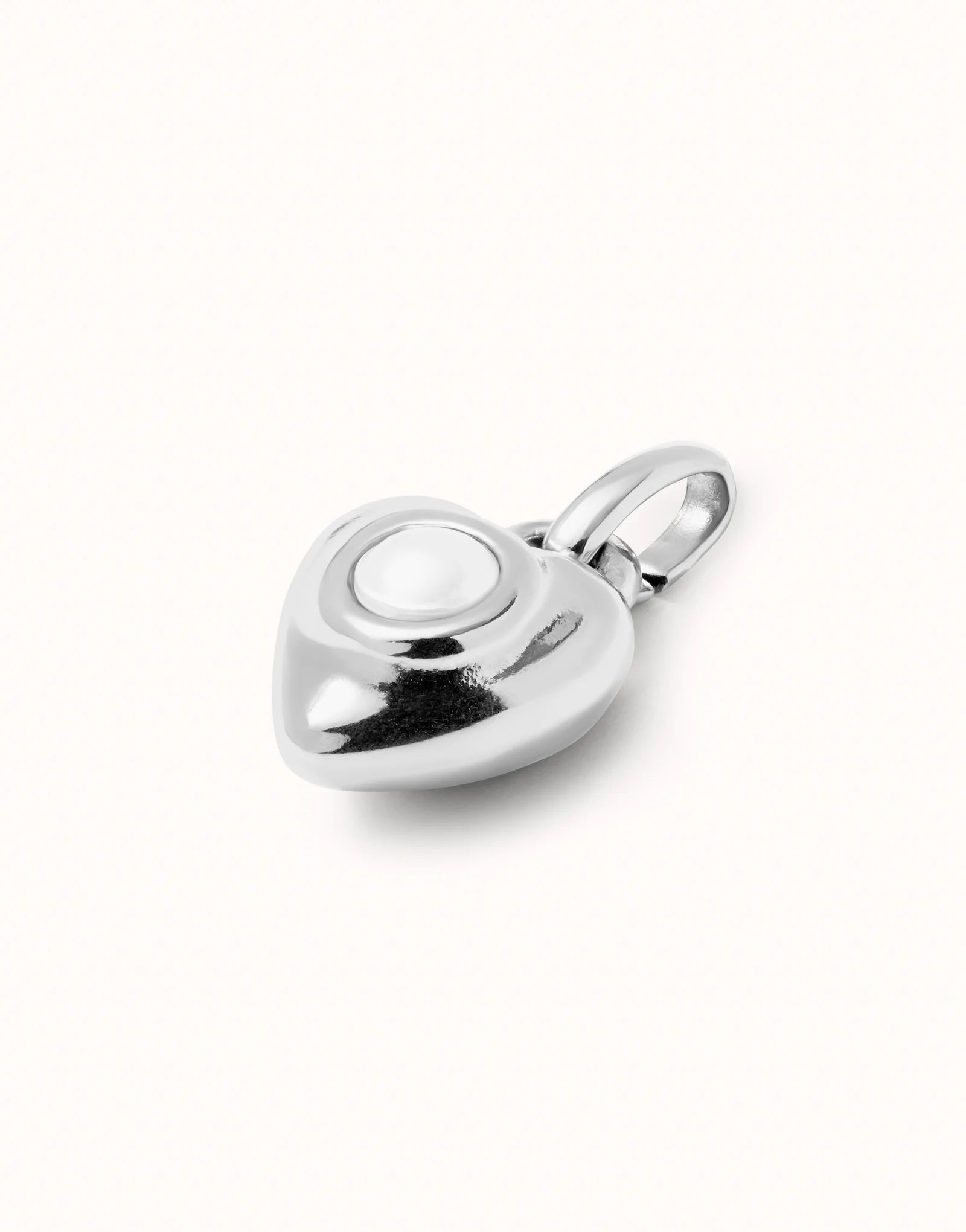 Uno de 50 Sterling silver-plated charm with pearl.
