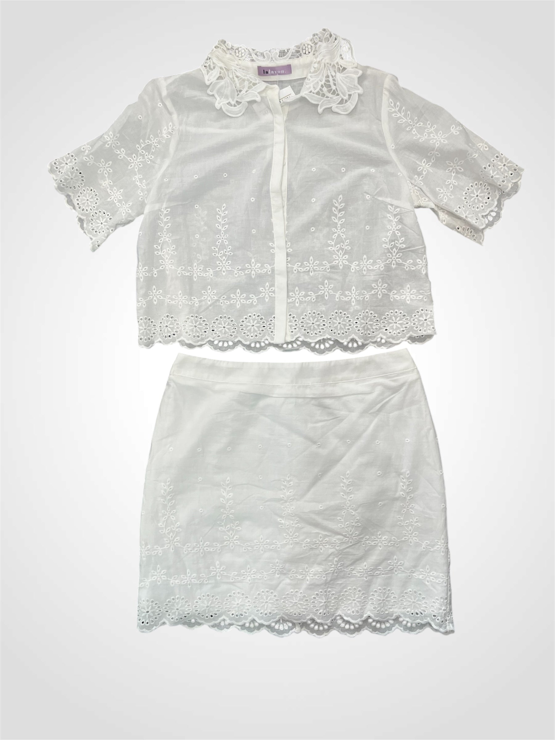 WHITE EYELET SET•