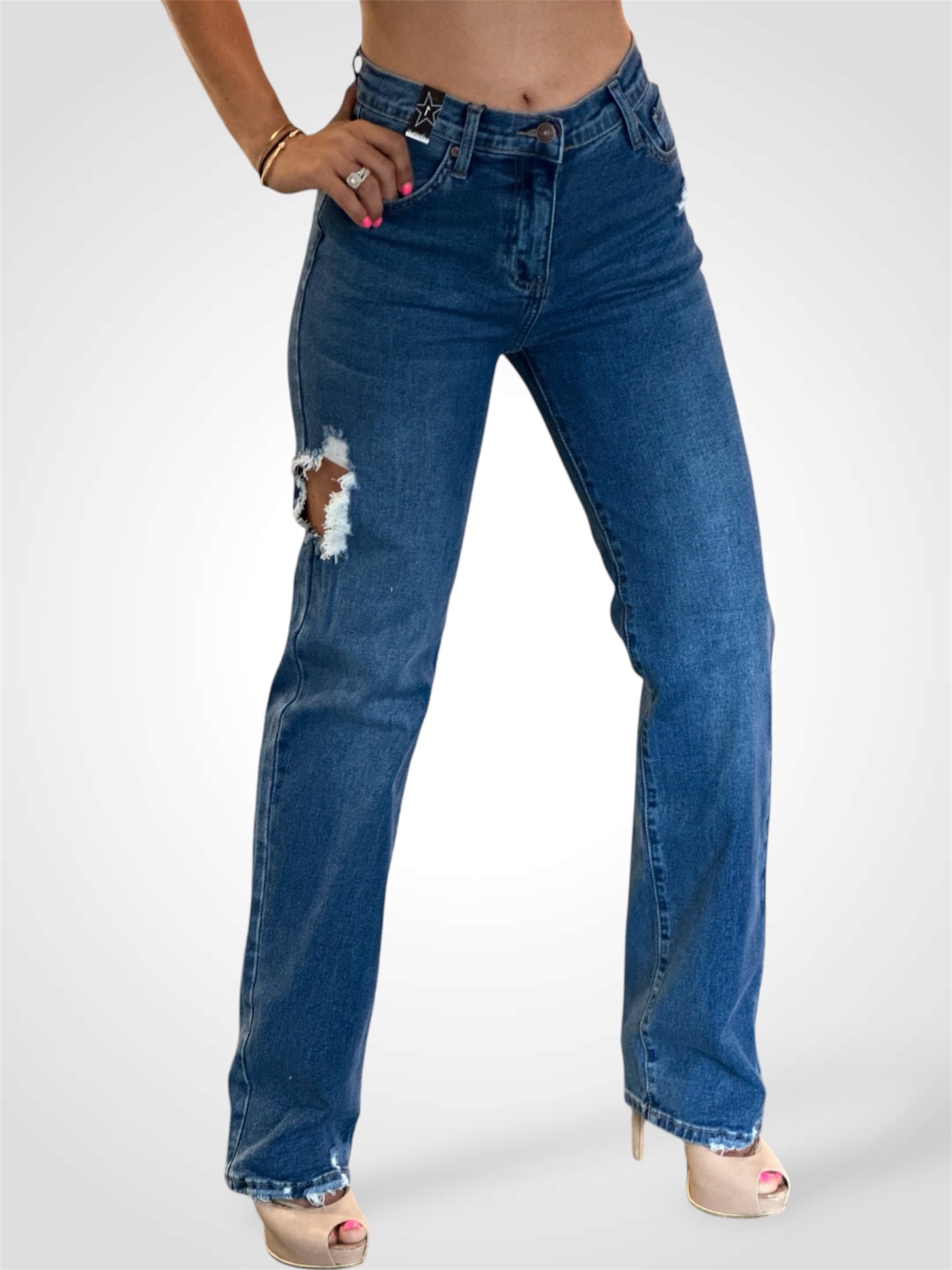 Mid Rise Straight Jeans•