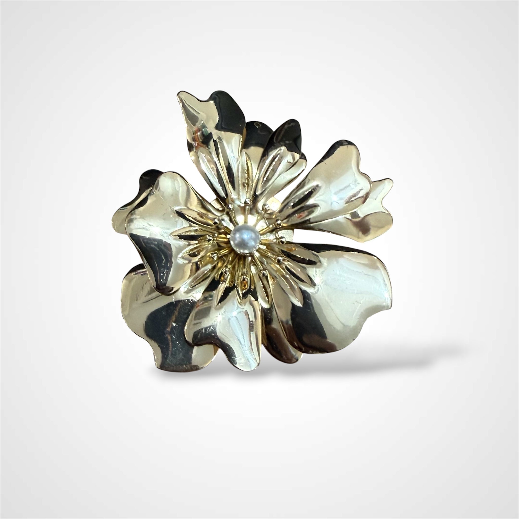 GOLD-TONE FLOWER BROOCH-1