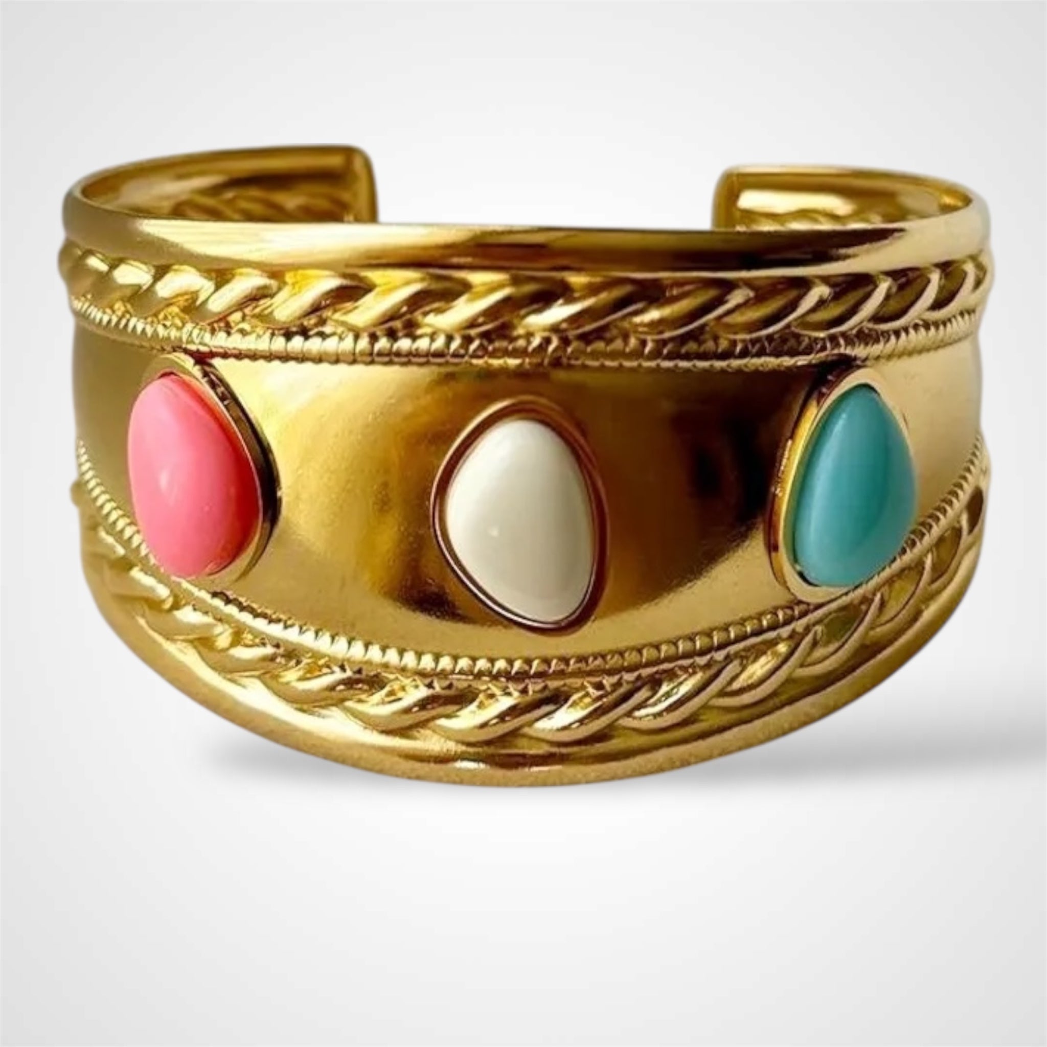 GOLD PLEATED GEMSTONE BANGLE