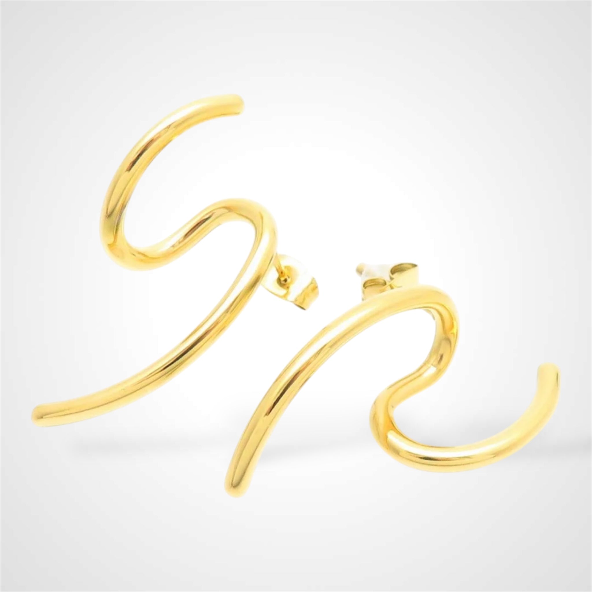 Fet Gold Studs•-1