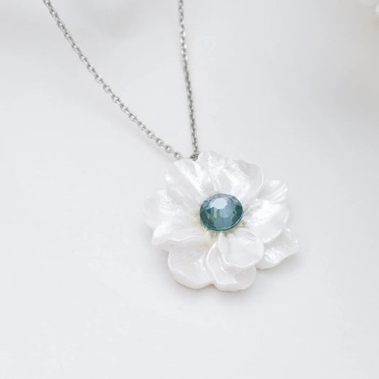 Heavenly Petals Necklace White