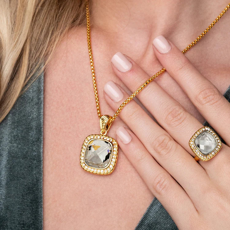FC Heritage Necklace Gold Crystal•-2